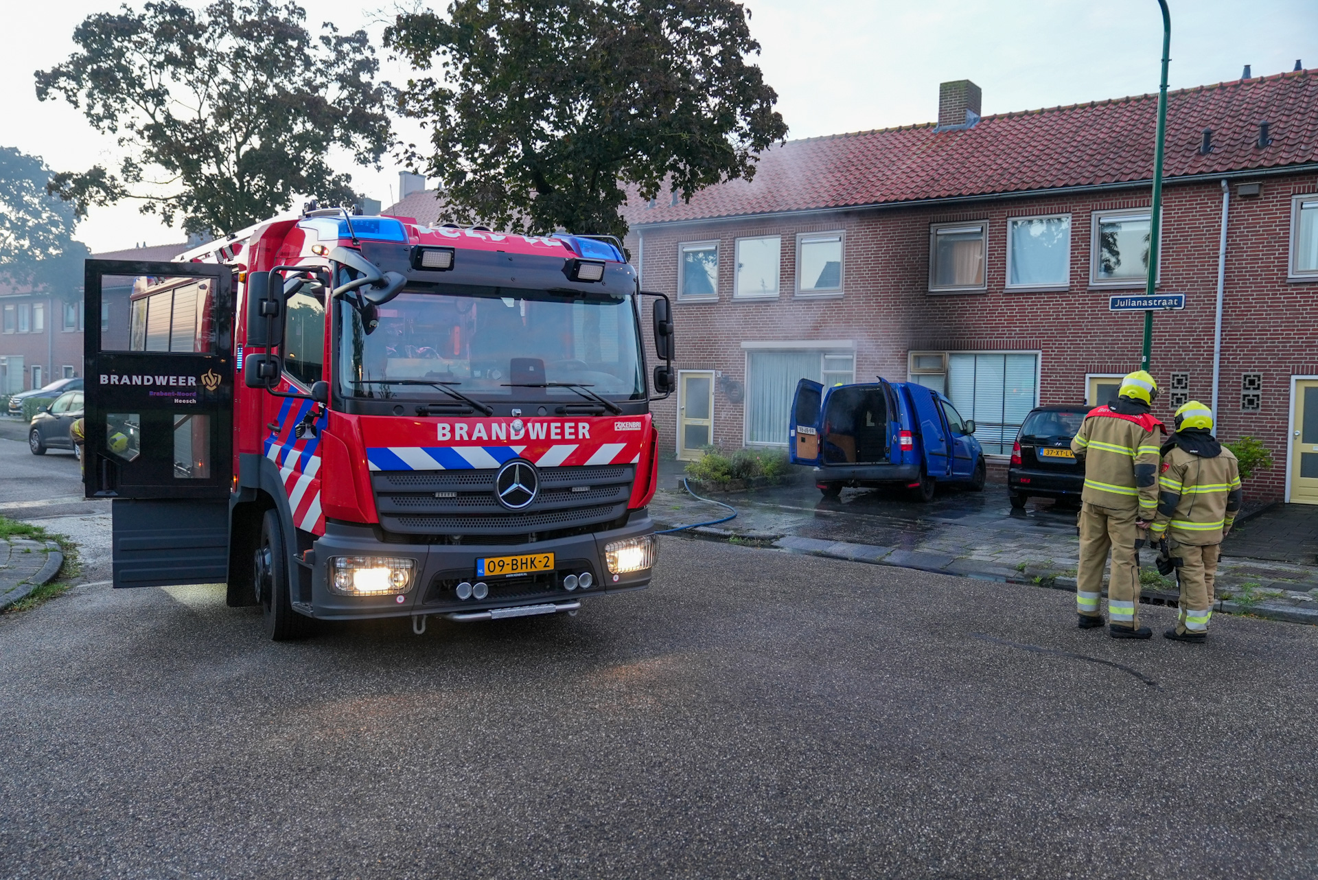 Woning beschadigd door autobrand