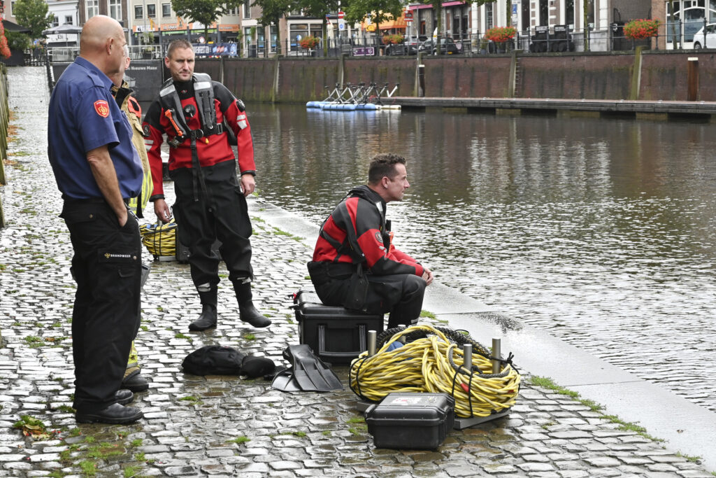 Zoekactie In Water Na Melding Van Aanvaring Met Plezierjacht - 112Brabant