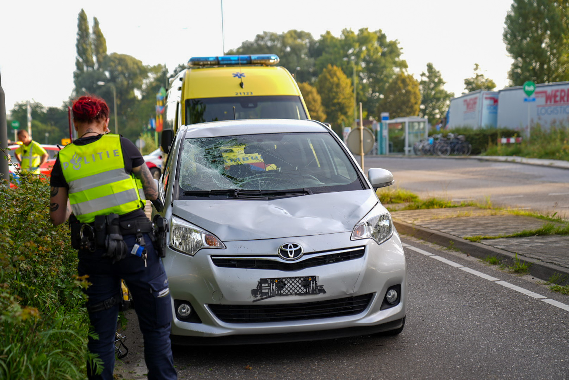 Jonge fietser ernstig gewond na aanrijding