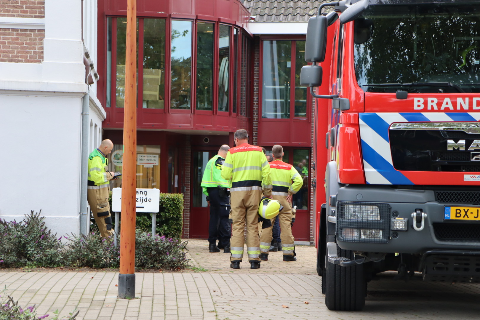 Poederbrief in postkamer van gemeentehuis