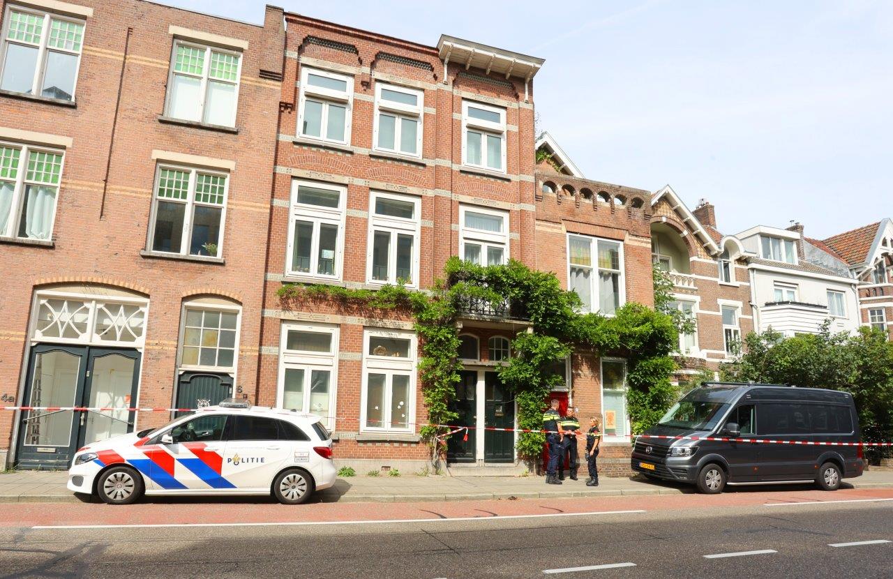 UPDATE: Dode man in woning, verdachte aangehouden