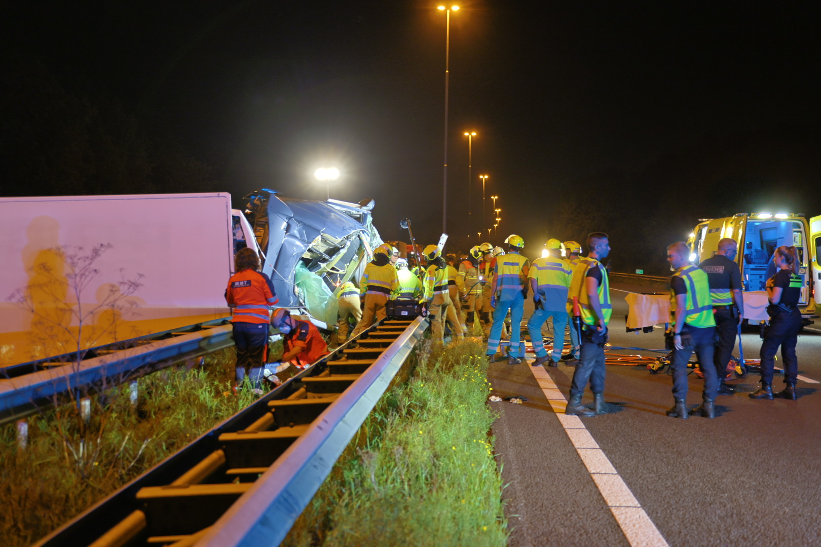 Zestien Bekeuringen Uitgedeeld Voor Het Filmen Van Ernstig Ongeval ...