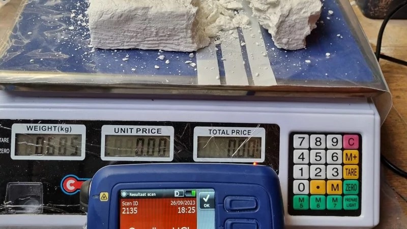 Drugsdealer aangehouden, cocaïne gevonden in berging