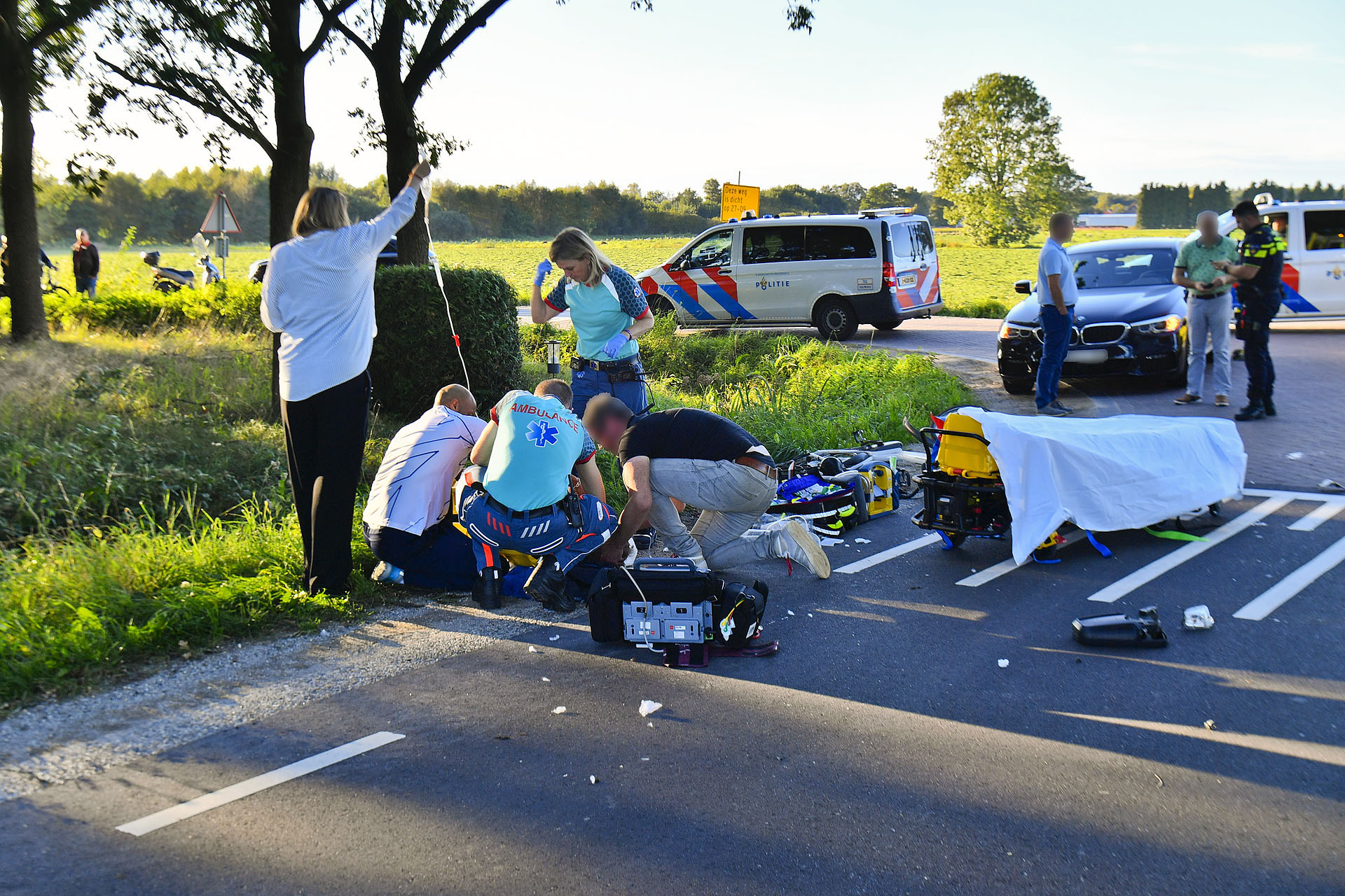 Fietser (69) om het leven gekomen na aanrijding met bestelbus