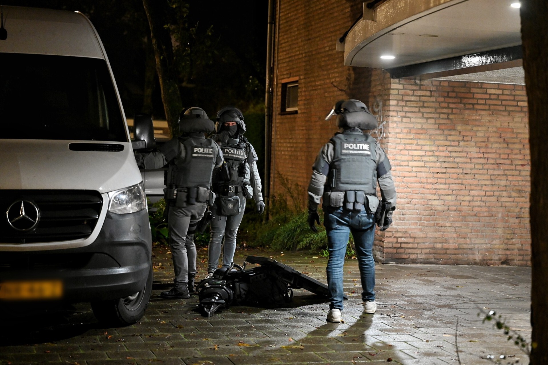 Arrestatieteam Doet Inval Na Beroving Met Mogelijk Vuurwapen - 112Brabant