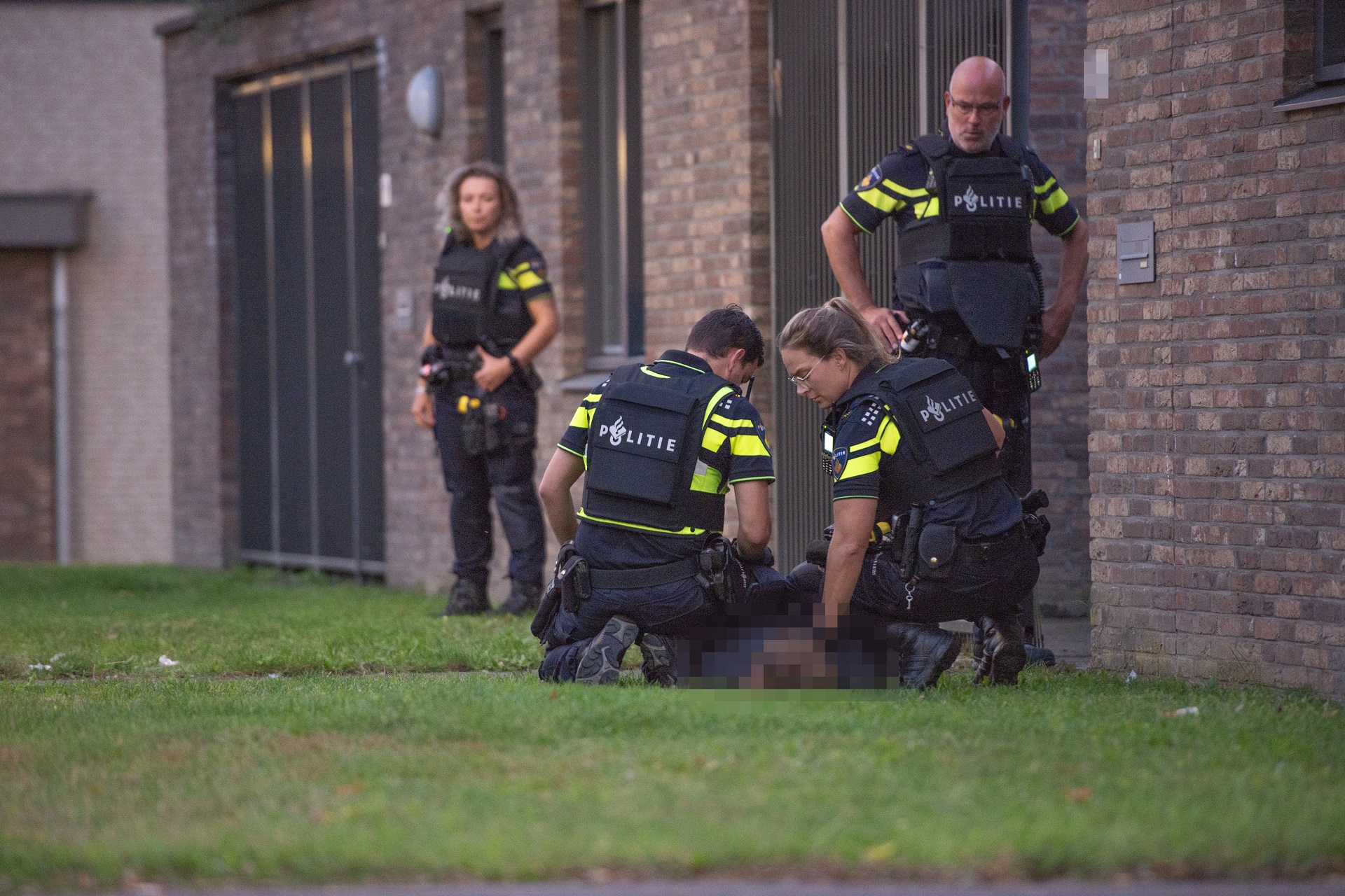 Vrouw gewond na steekpartij, verdachte aangehouden