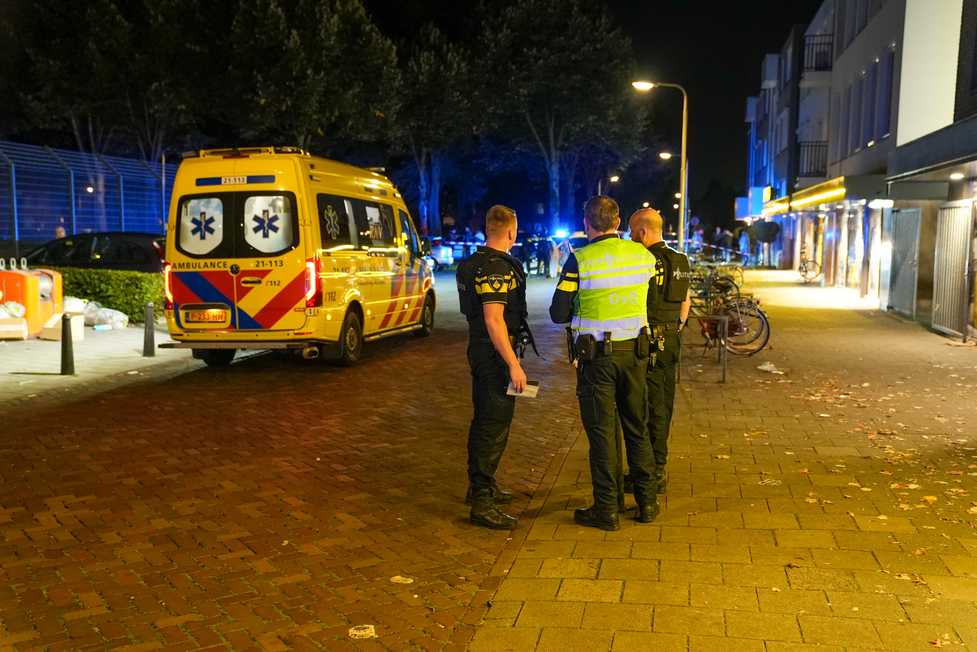 15-jarige jongen neergeschoten, politie zoekt gevluchte dader