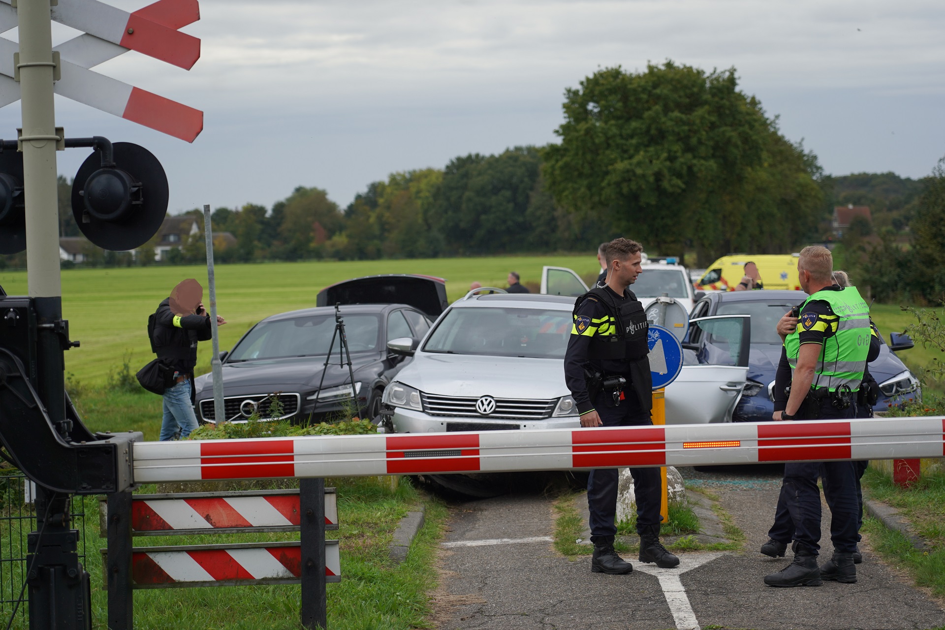 VIDEO: Grote Achtervolging Op Ontsnapte TBS’er Met Wapen, Politie Lost ...