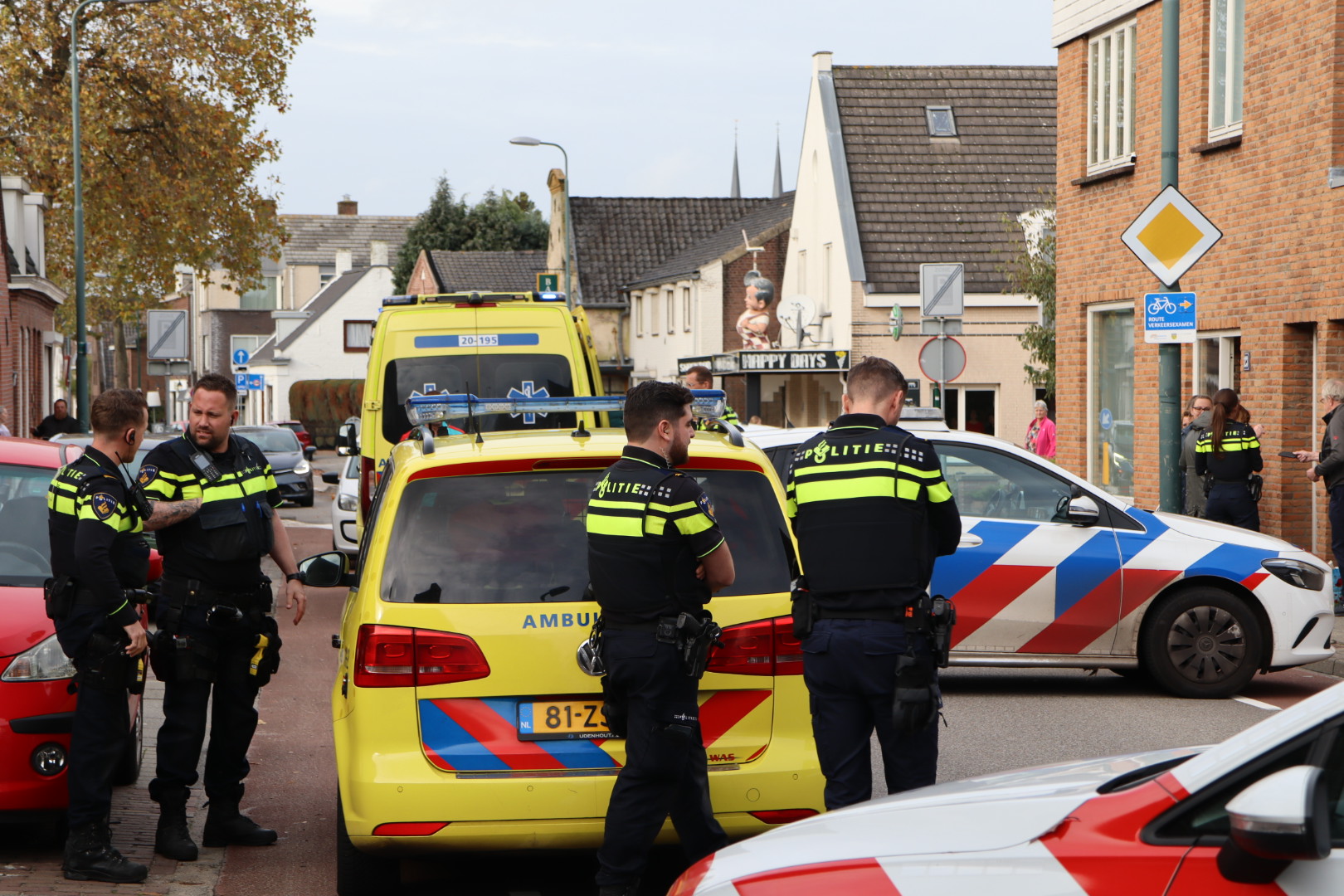 Vrouw zwaargewond na val van stoep