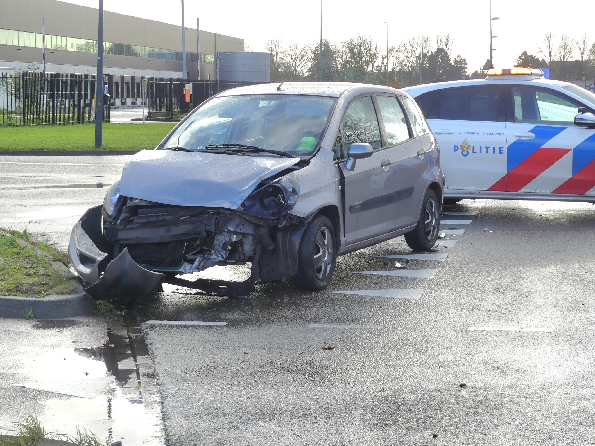 Veel blikschade na ongeval met twee auto’s