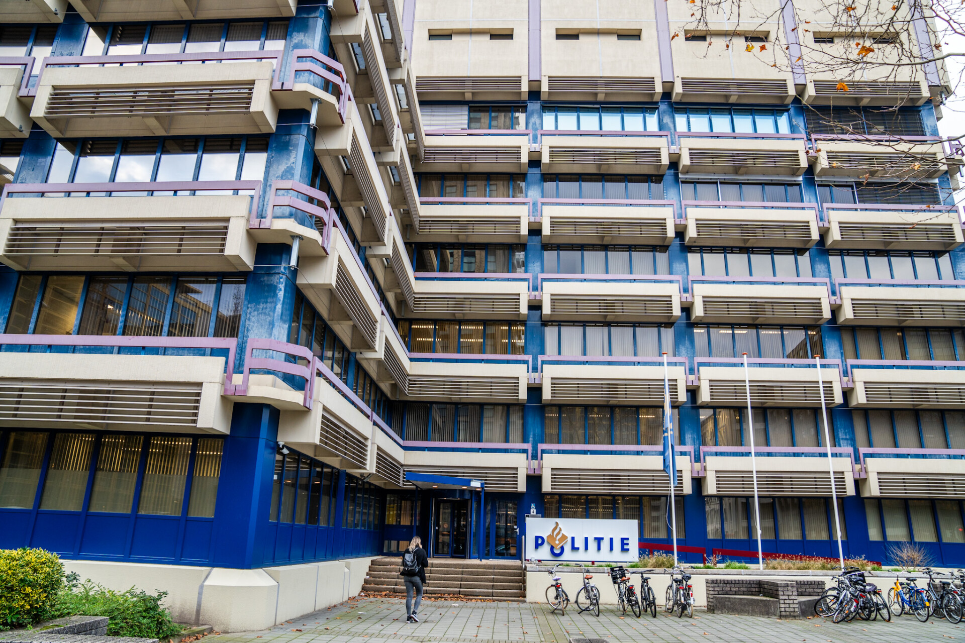 Mogelijk explosieve stof gevonden bij politiebureau