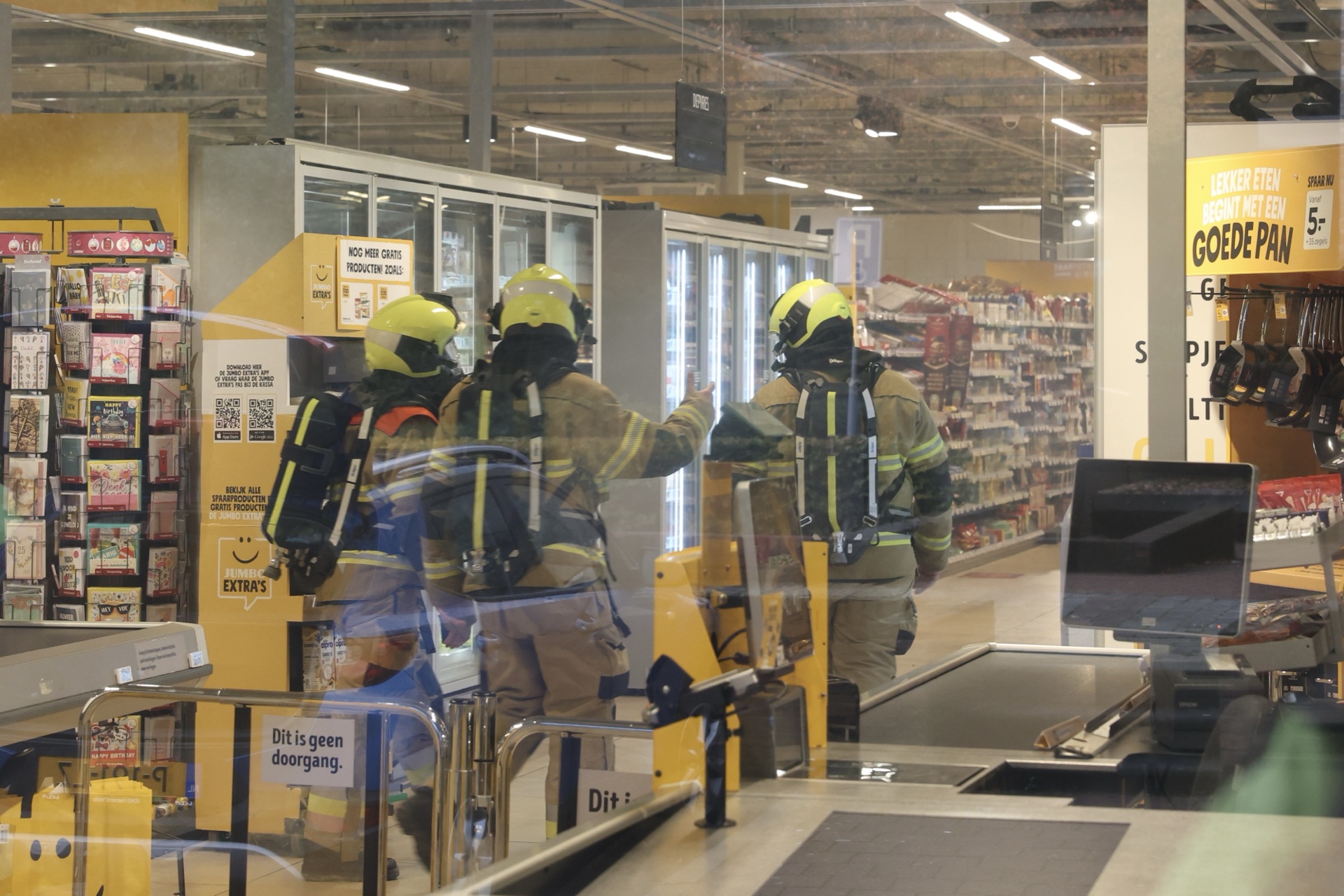 Brandweeronderzoek in supermarkt na CO2-alarm