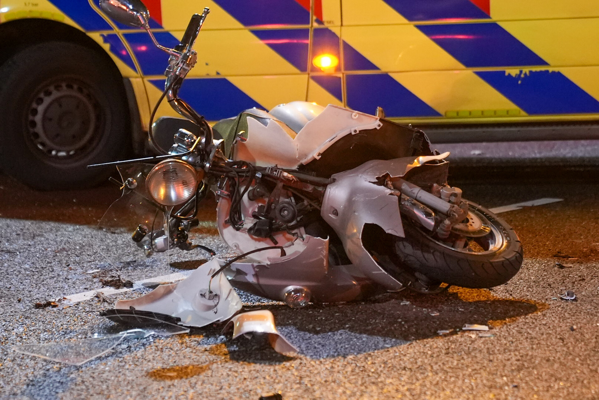 Scooterrijder gewond bij verkeersongeval