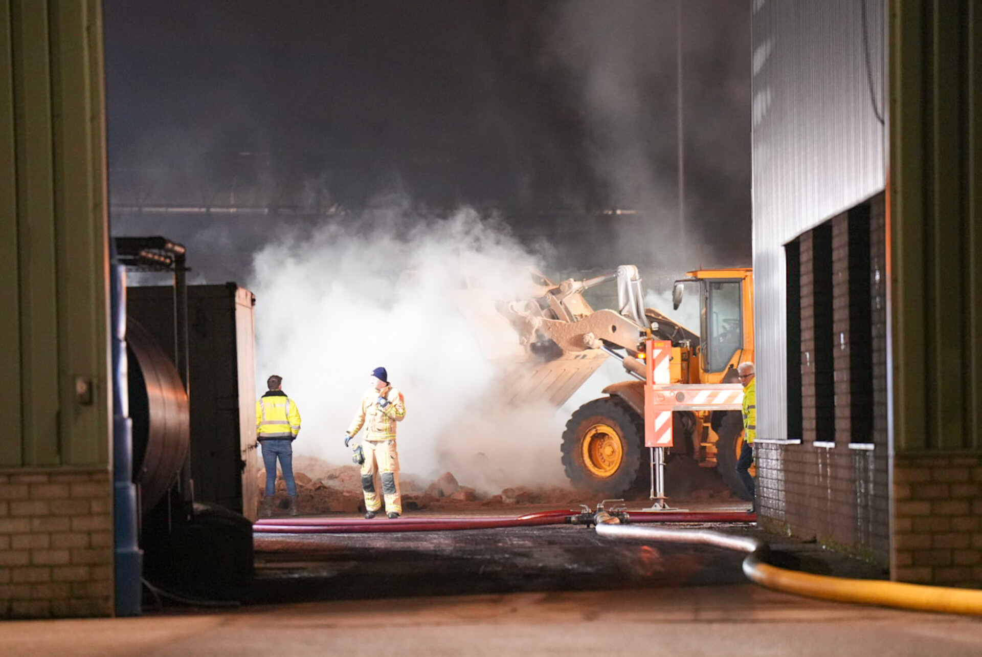 Brandweer ingezet voor brand in kokos afval