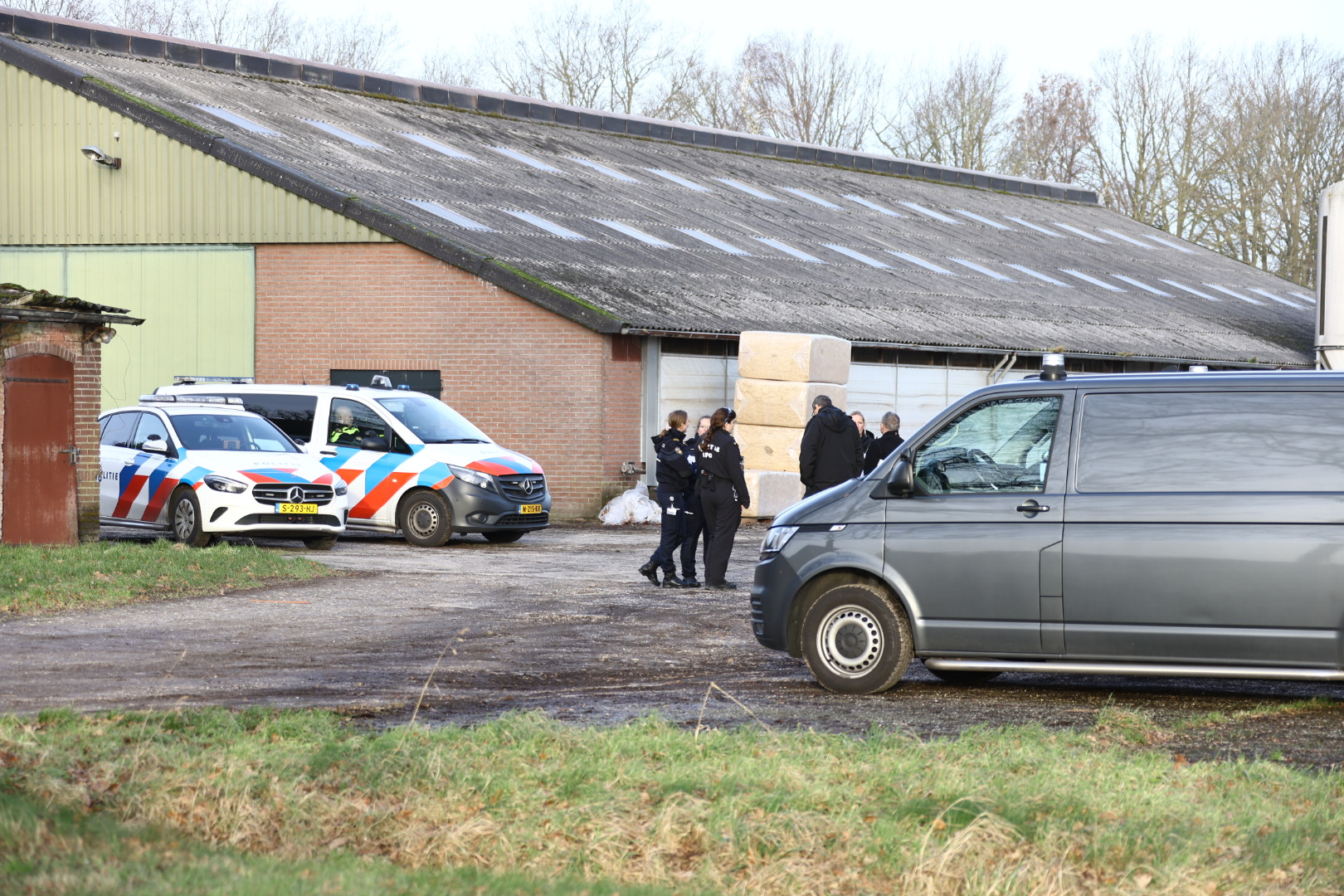 Grote hoeveelheid grondstoffen synthetische drugs aangetroffen