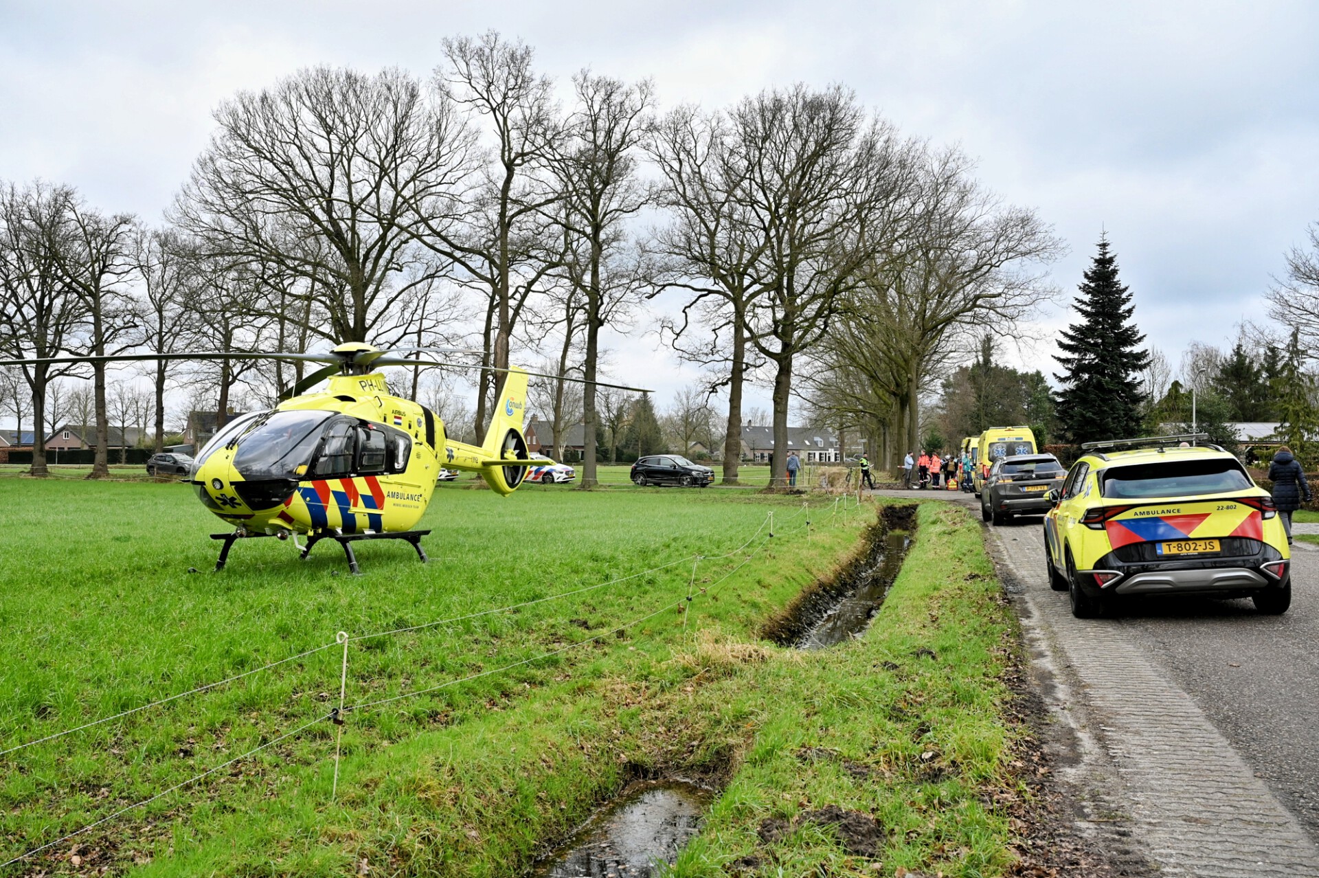 Fietser raakt ernstig gewond na botsing met auto