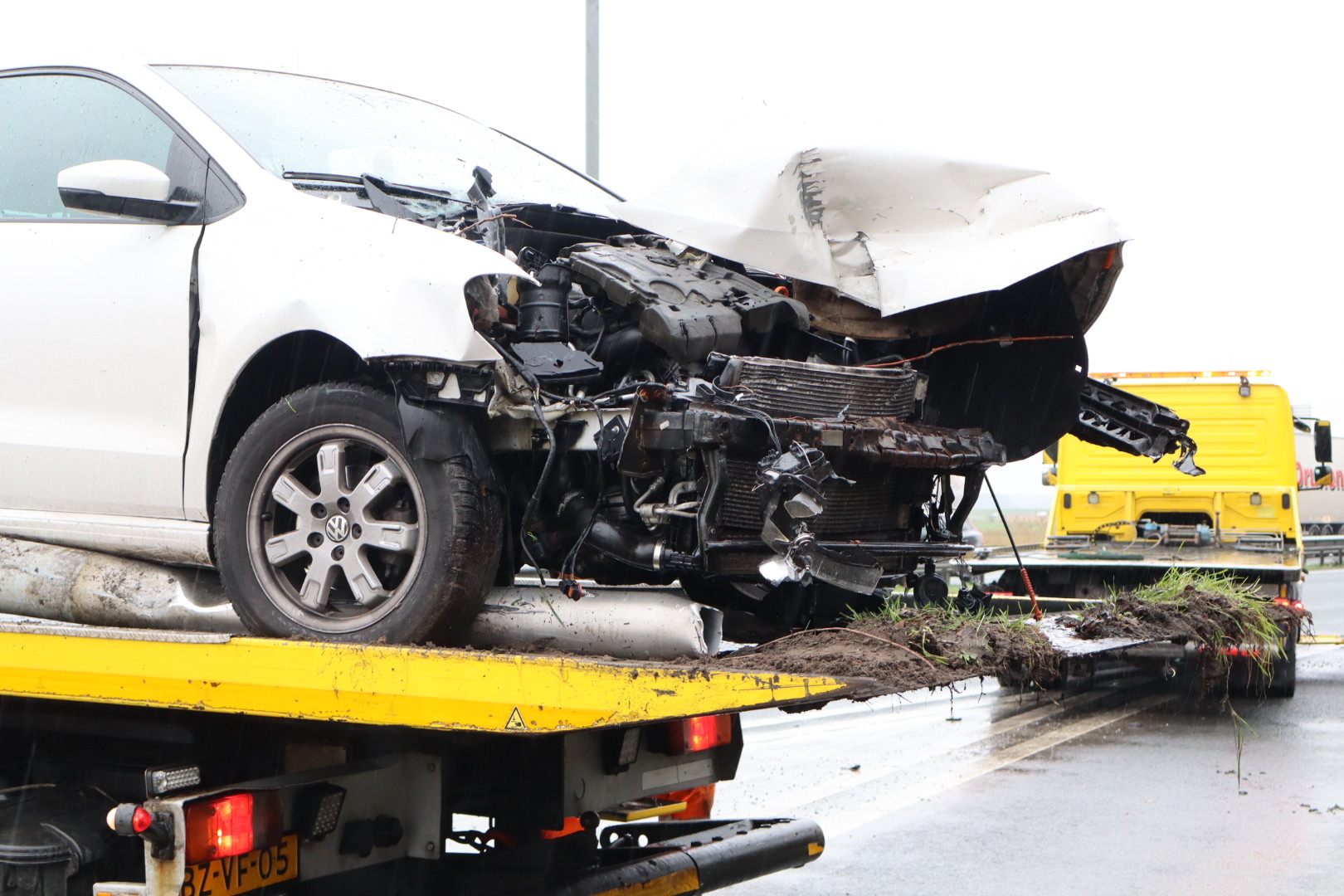 Verkeersongeval met drie voertuigen leidt tot file op A59 richting Den Bosch