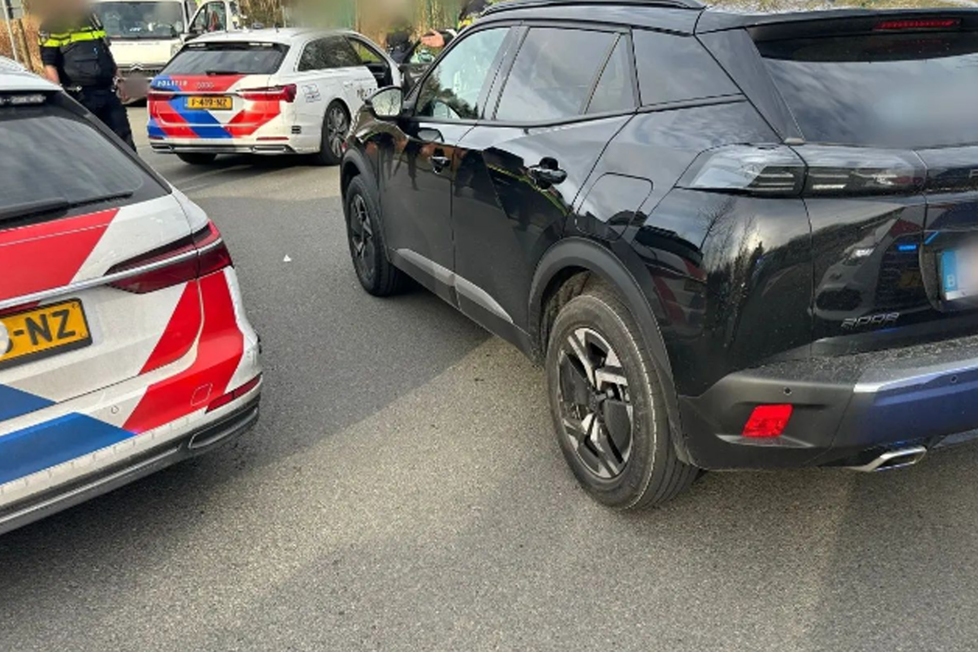 Gestolen auto van de weg gehaald na achtervolging met snelheden tot 200 km/u