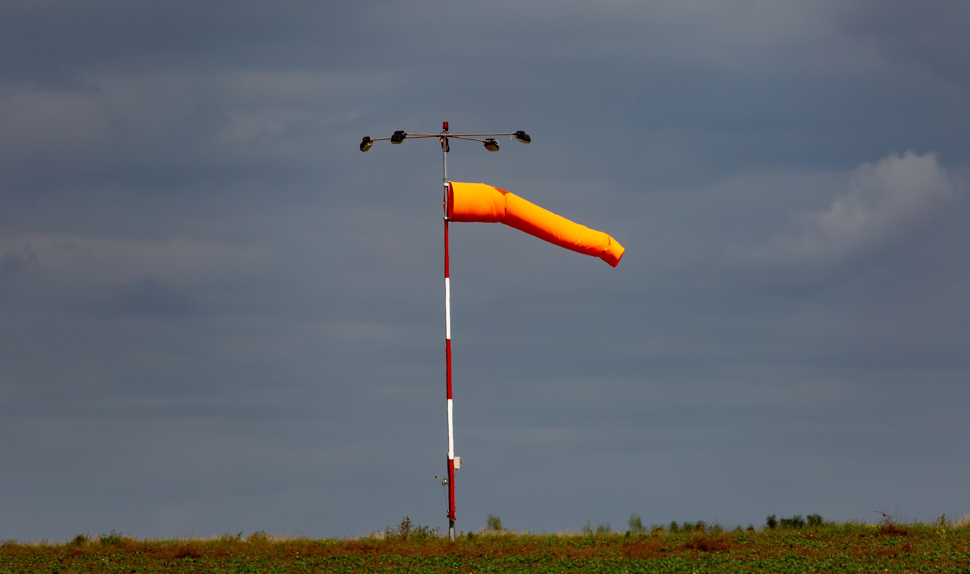 Code oranje afgegeven vanwege storm Louis