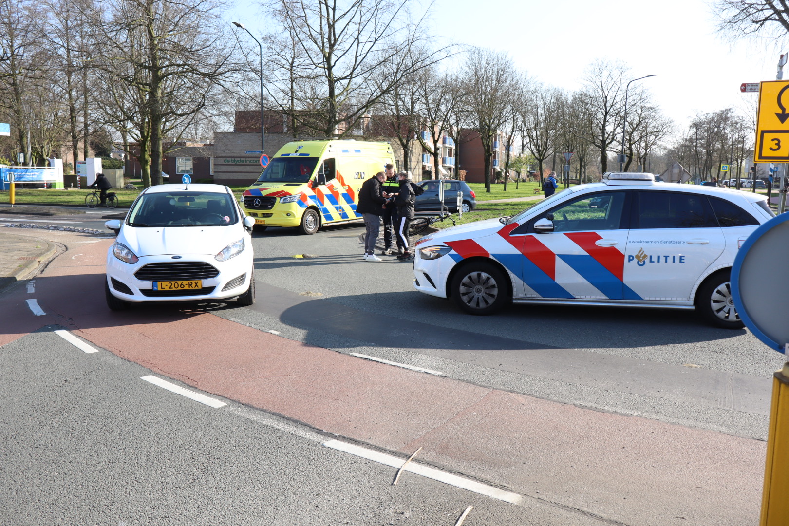 Automobilist ziet fietser over het hoofd, man gewond