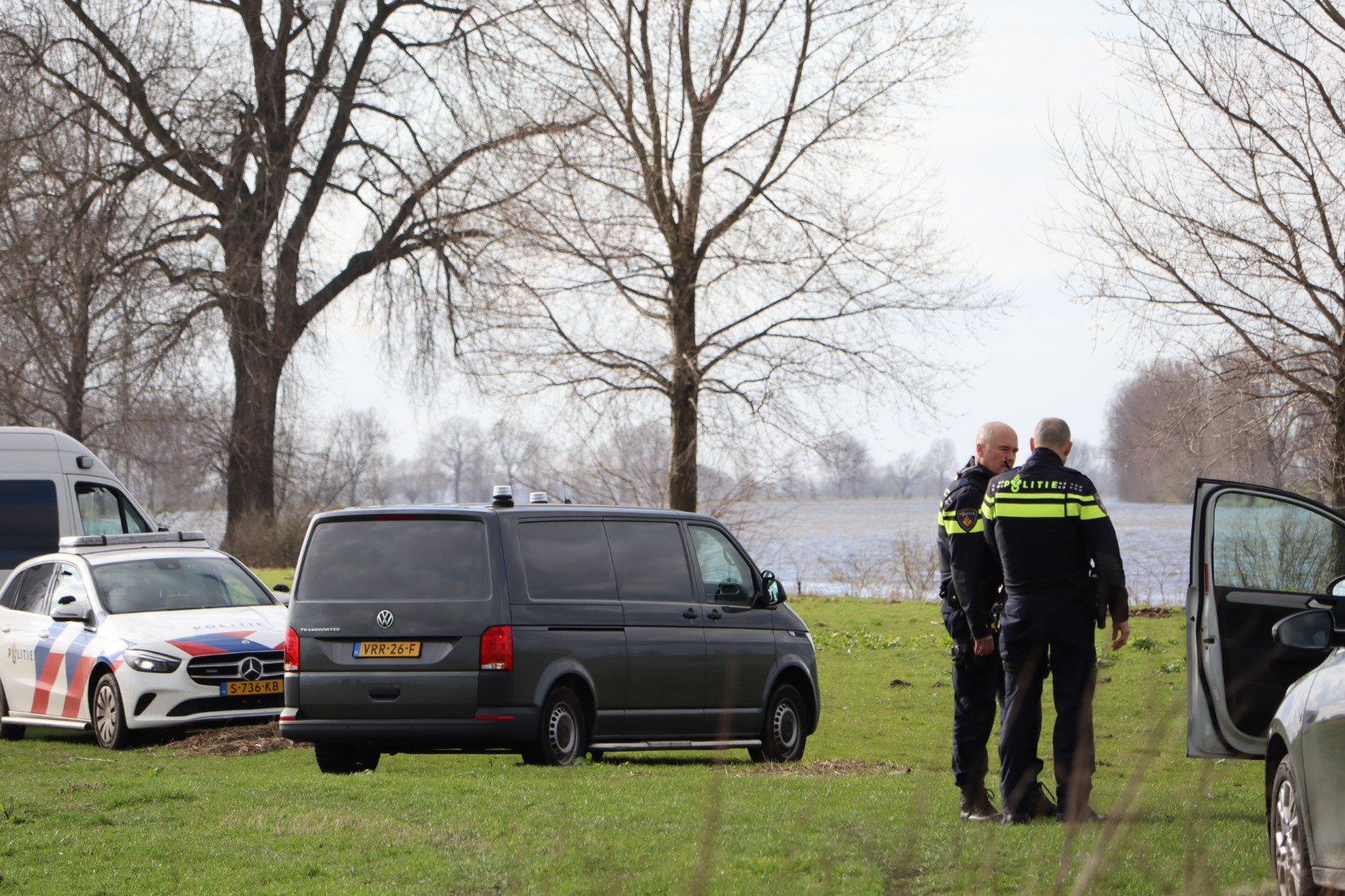 Overleden persoon aangetroffen in Bergsche Maas