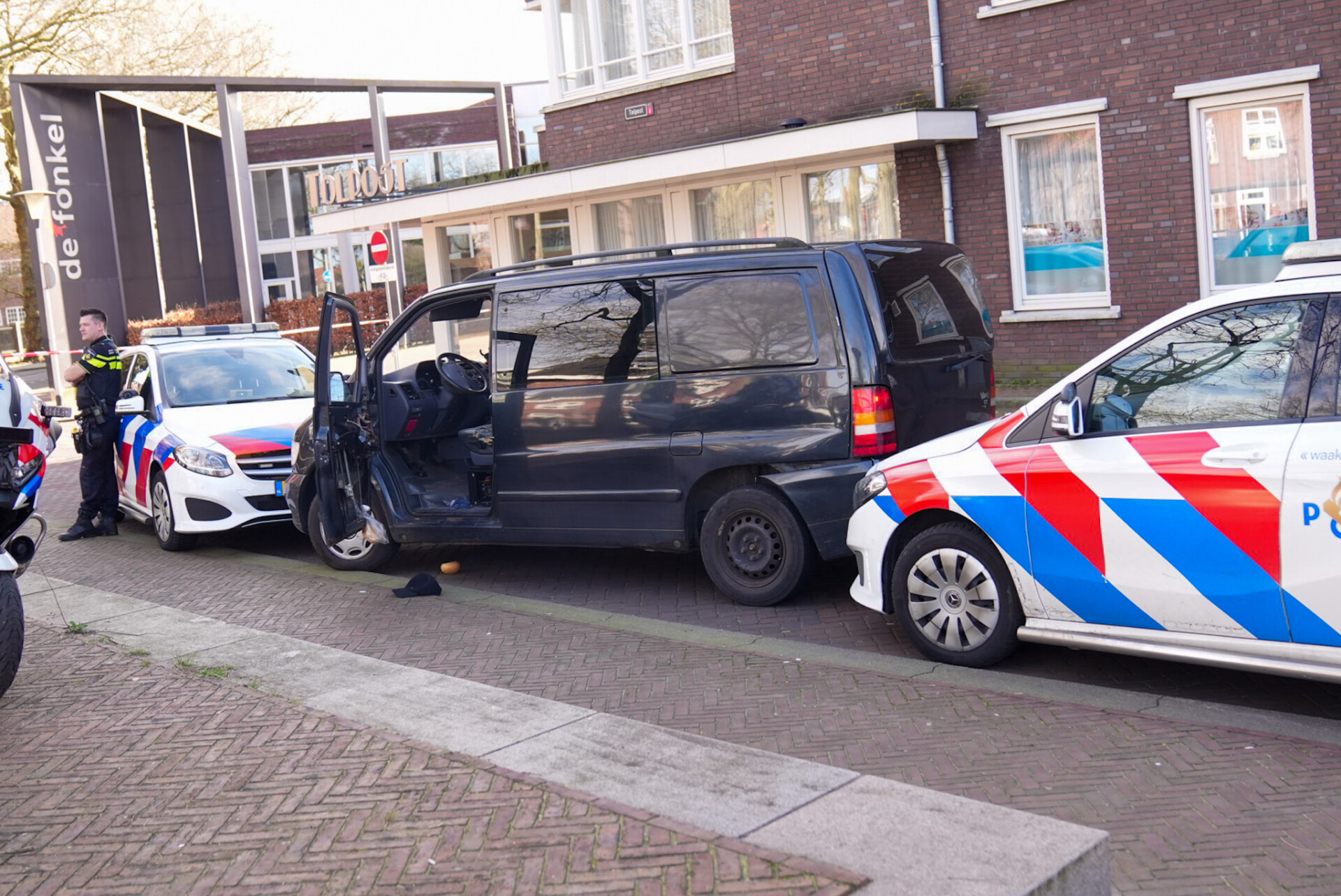 Busje met gestolen kentekenplaten klem gereden door politie