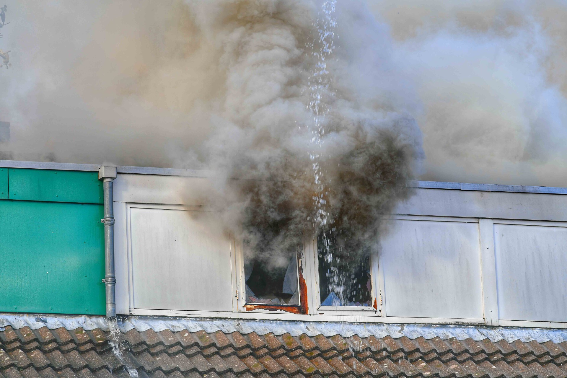 Grote Brand Legt Woning In De As, Bewoner Gewond Naar Ziekenhuis ...