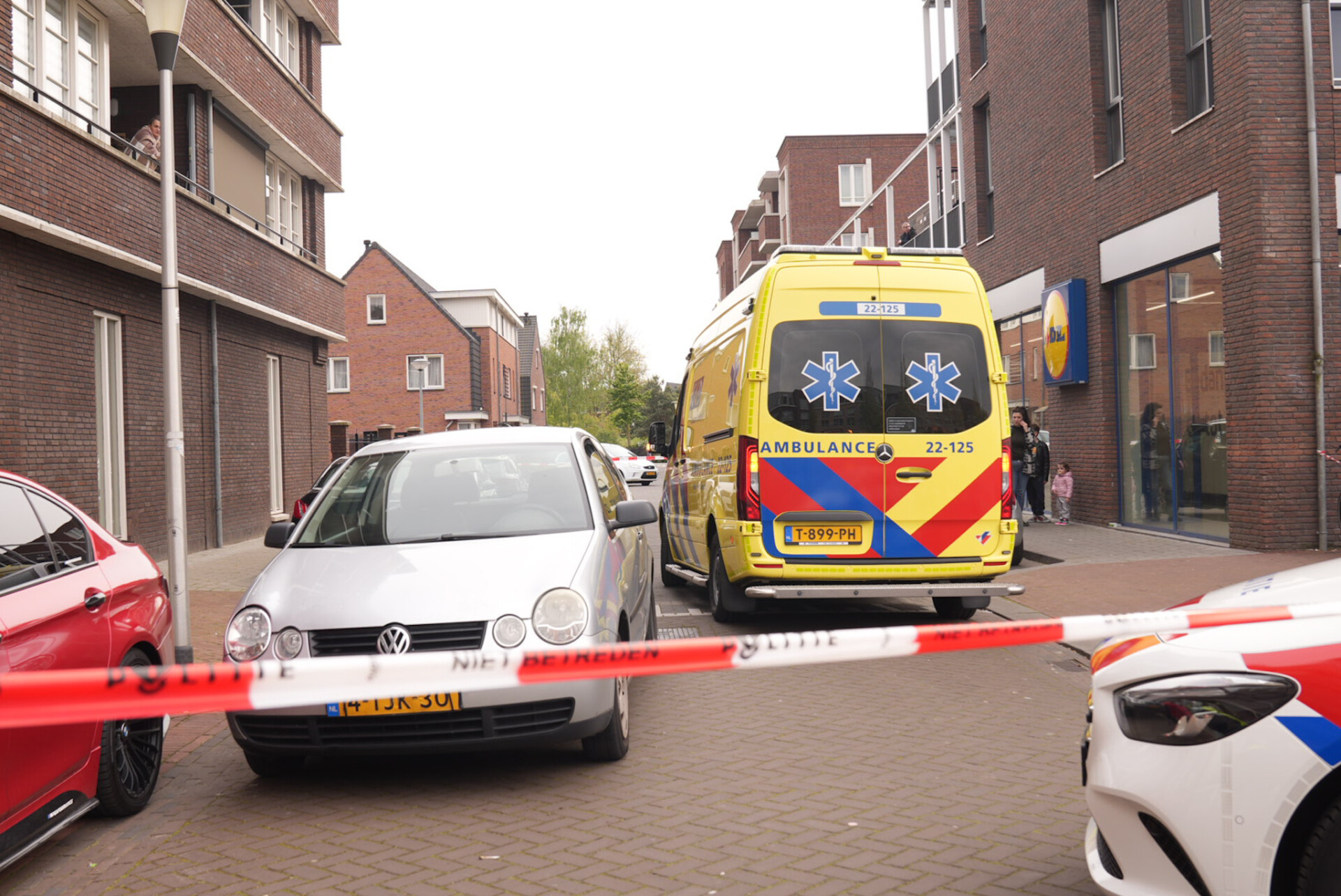 Gewonde na steekpartij op parkeerplaats van supermarkt