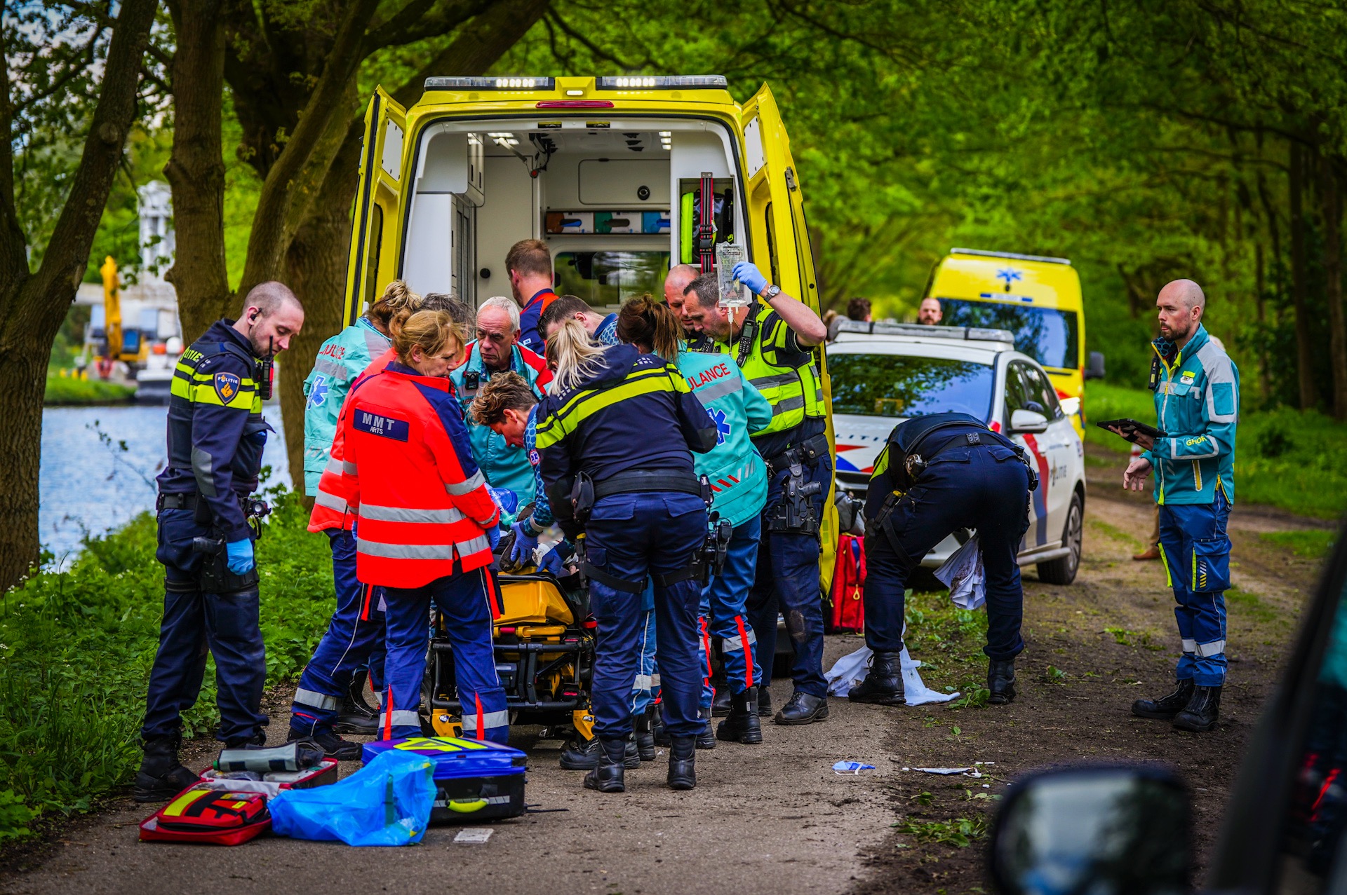 Wielrenner ernstig gewond na val