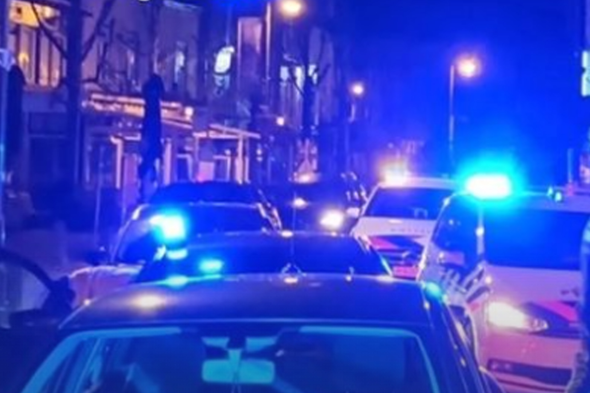 Man (19) met gestolen auto gestopt op grens van België