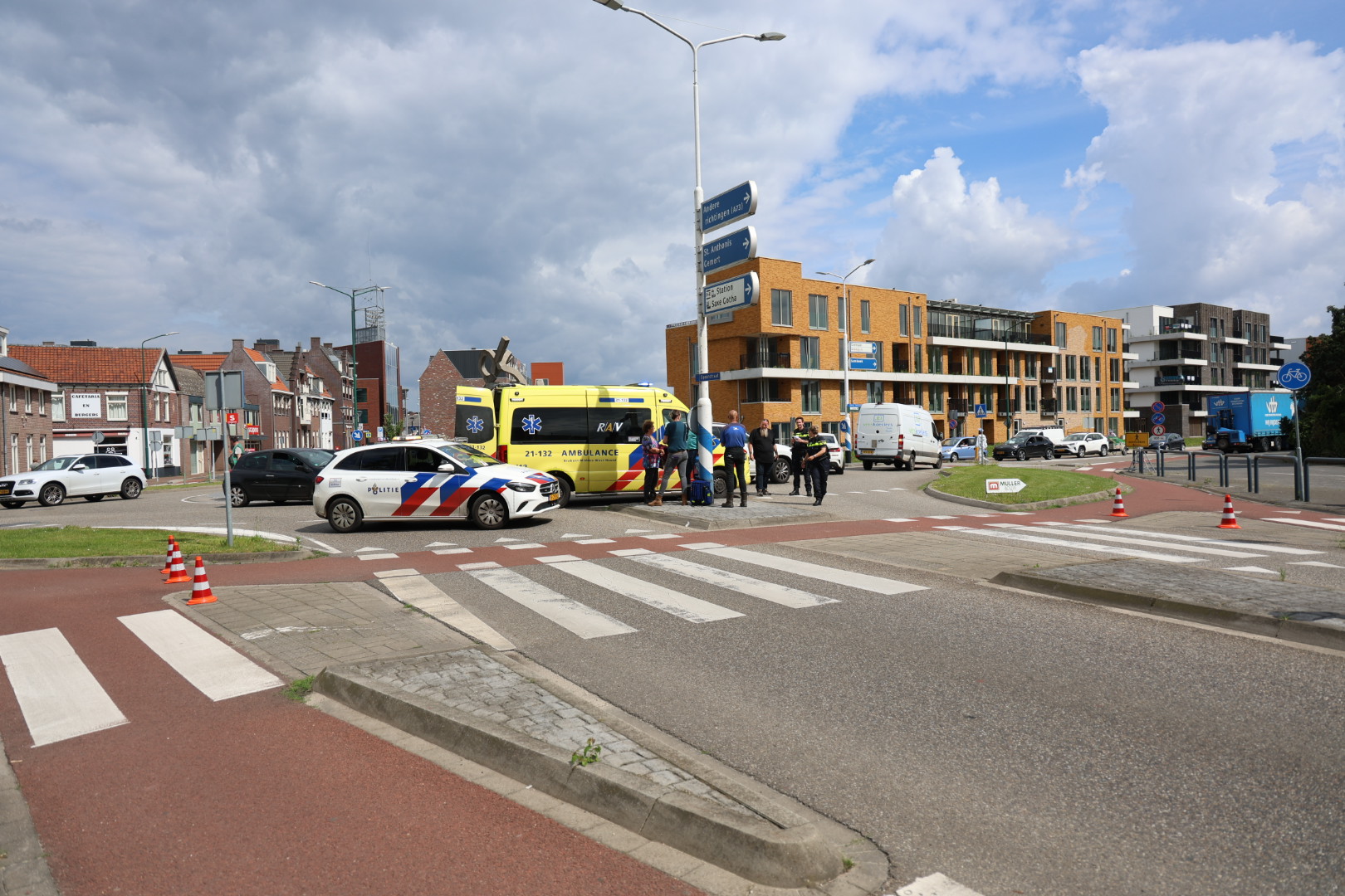 Man met rollator aangereden door vrachtwagen