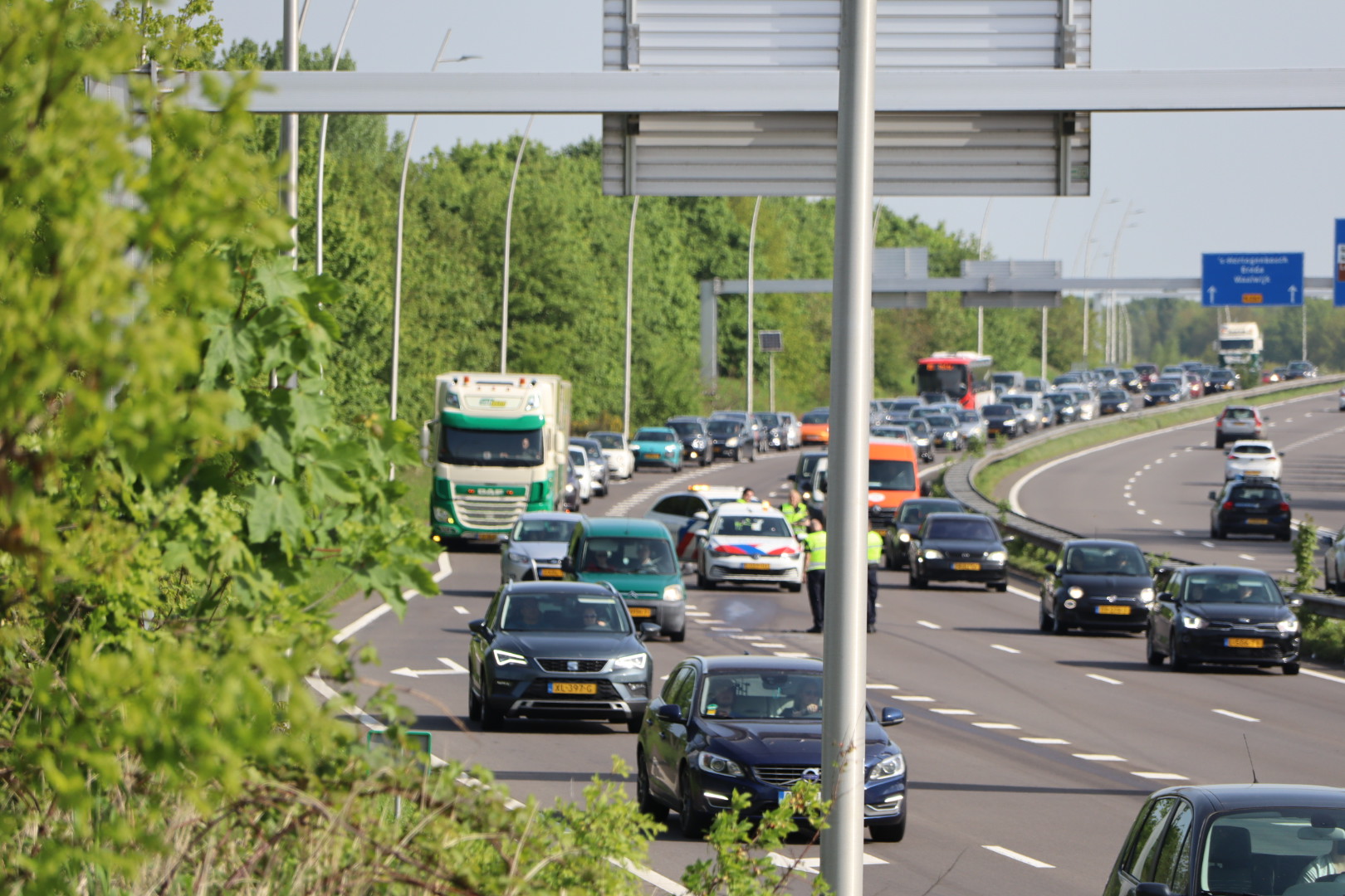 Ongelukken met meerdere auto’s bij Efteling zorgt voor grote vertraging voor bezoekers