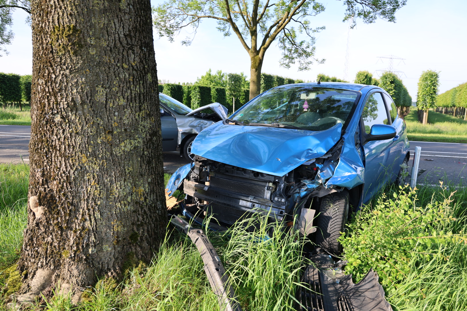 Veel schade na kettingbotsing met vier auto’s