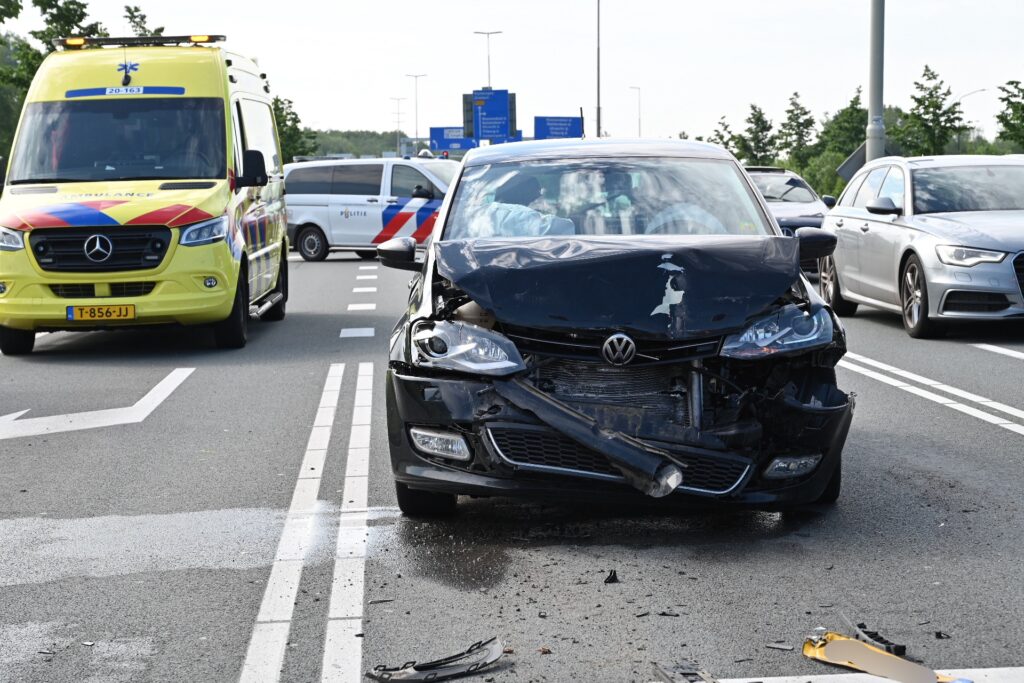 Automobilist Botst Op Voorganger Voor Stoplicht 112Brabant