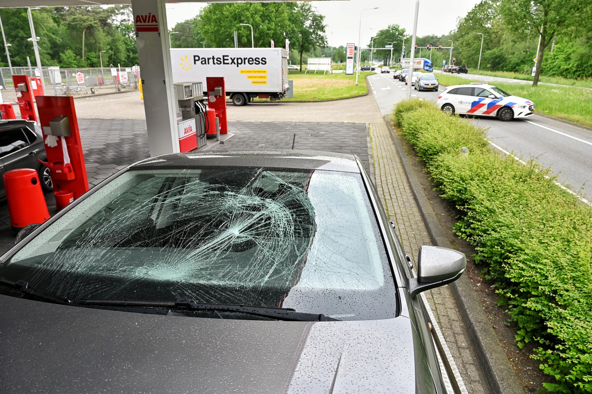 Fietser gewond door ongeval met auto bij oversteekplaats