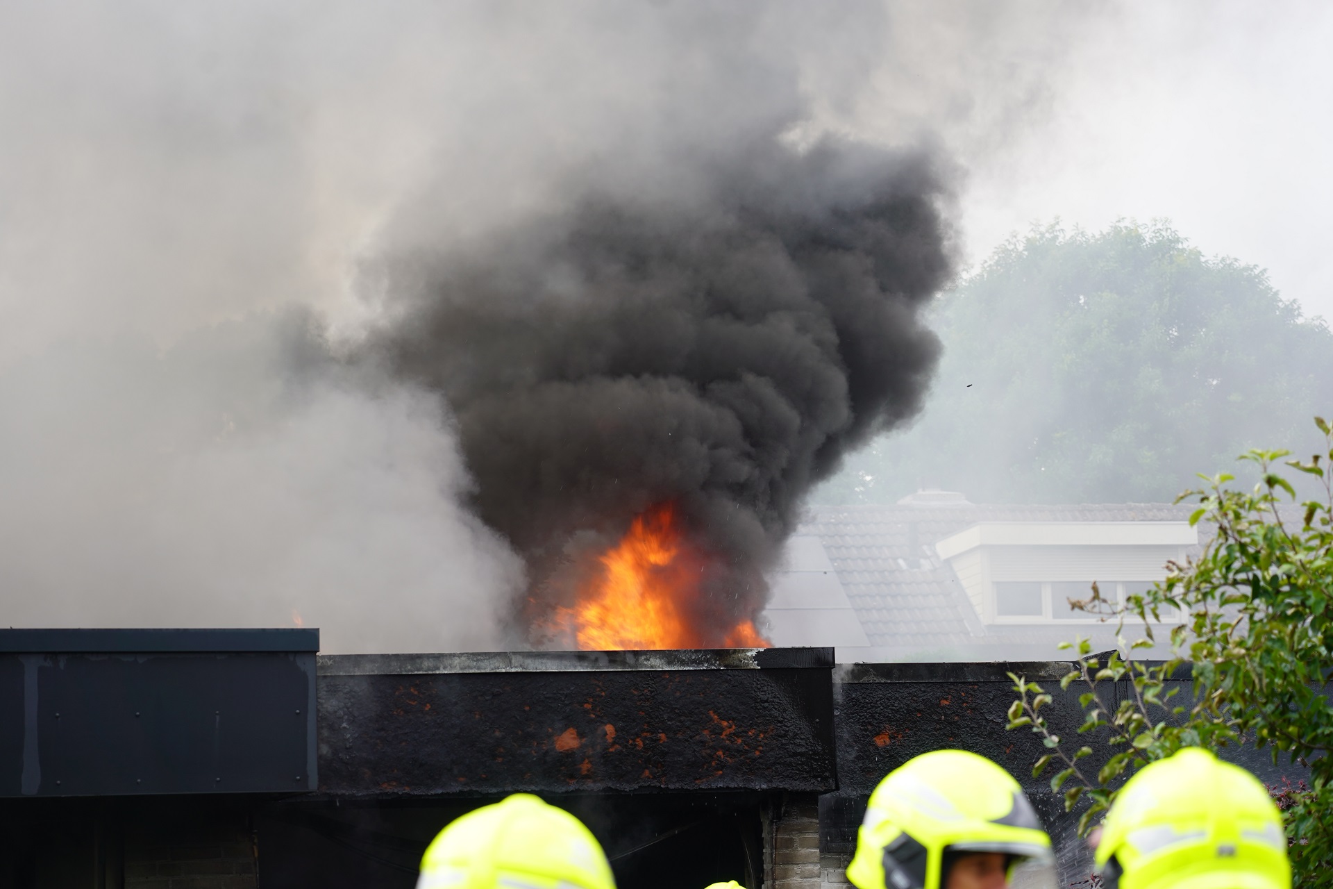 Twee woningen verwoest door uitslaande brand