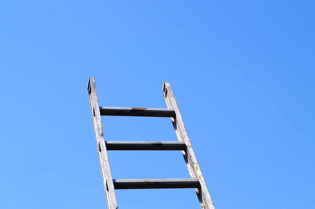 Ongelukken met ladder of steiger voorkomen: 6 tips