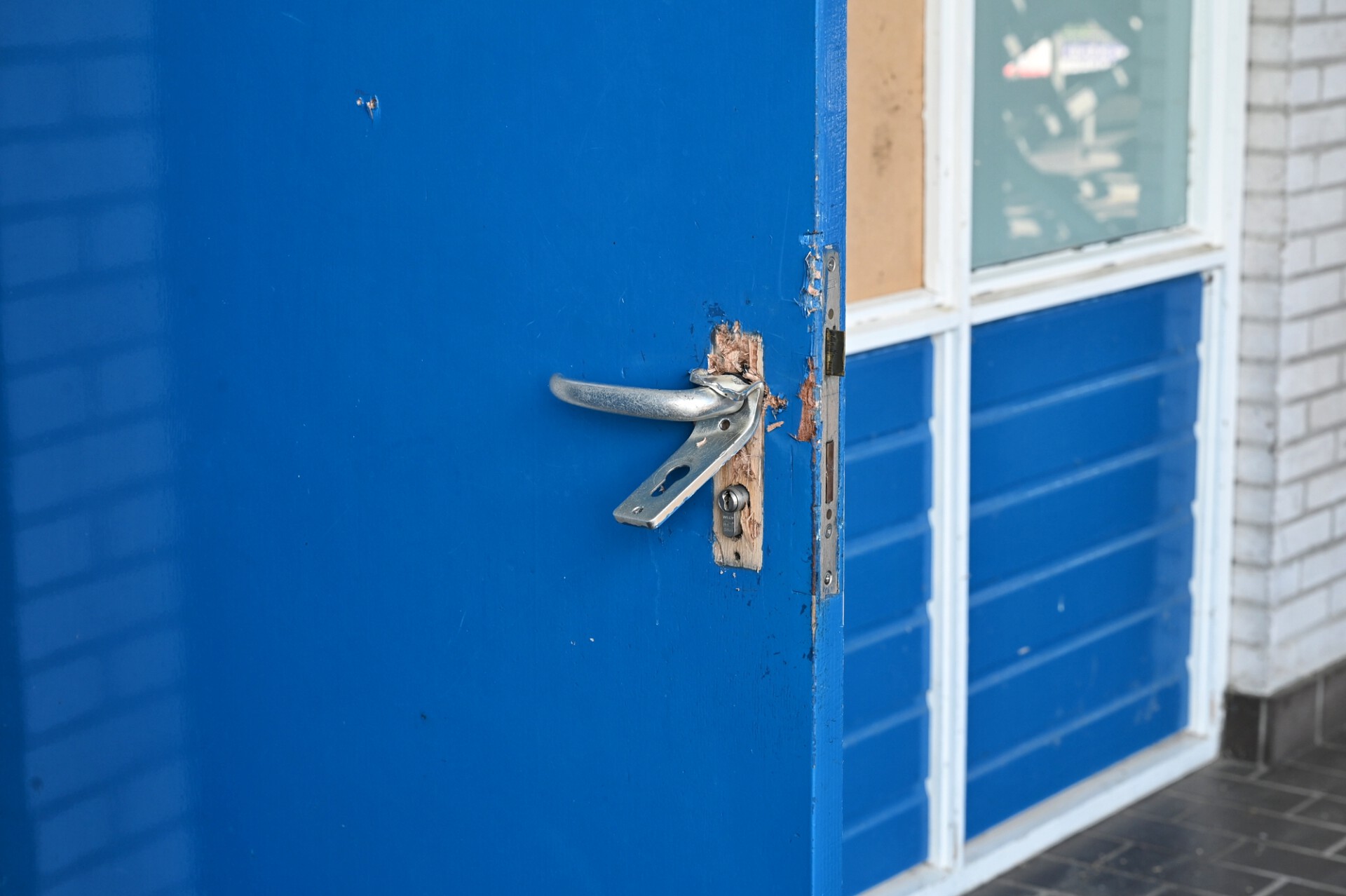 Opnieuw vernielingen bij voetbalvereniging in Udenhout, mogelijk dezelfde daders als drie dagen geleden