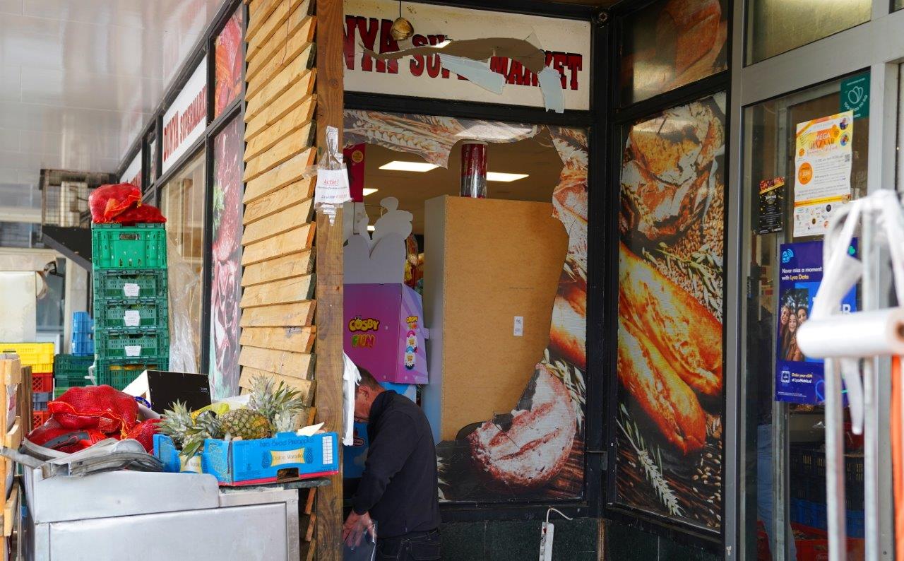 Grote schade na explosie bij Arabische supermarkt