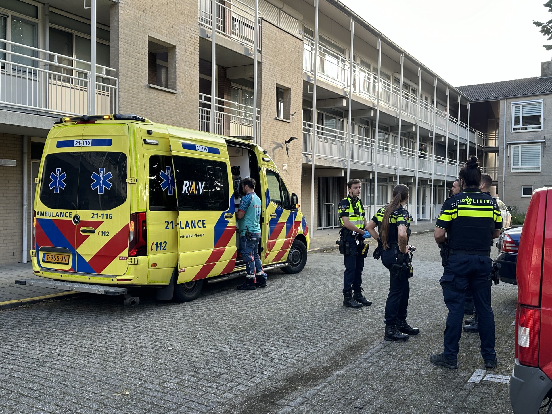 Meisje (15) gewond na steekincident; politie houdt stiefvader aan