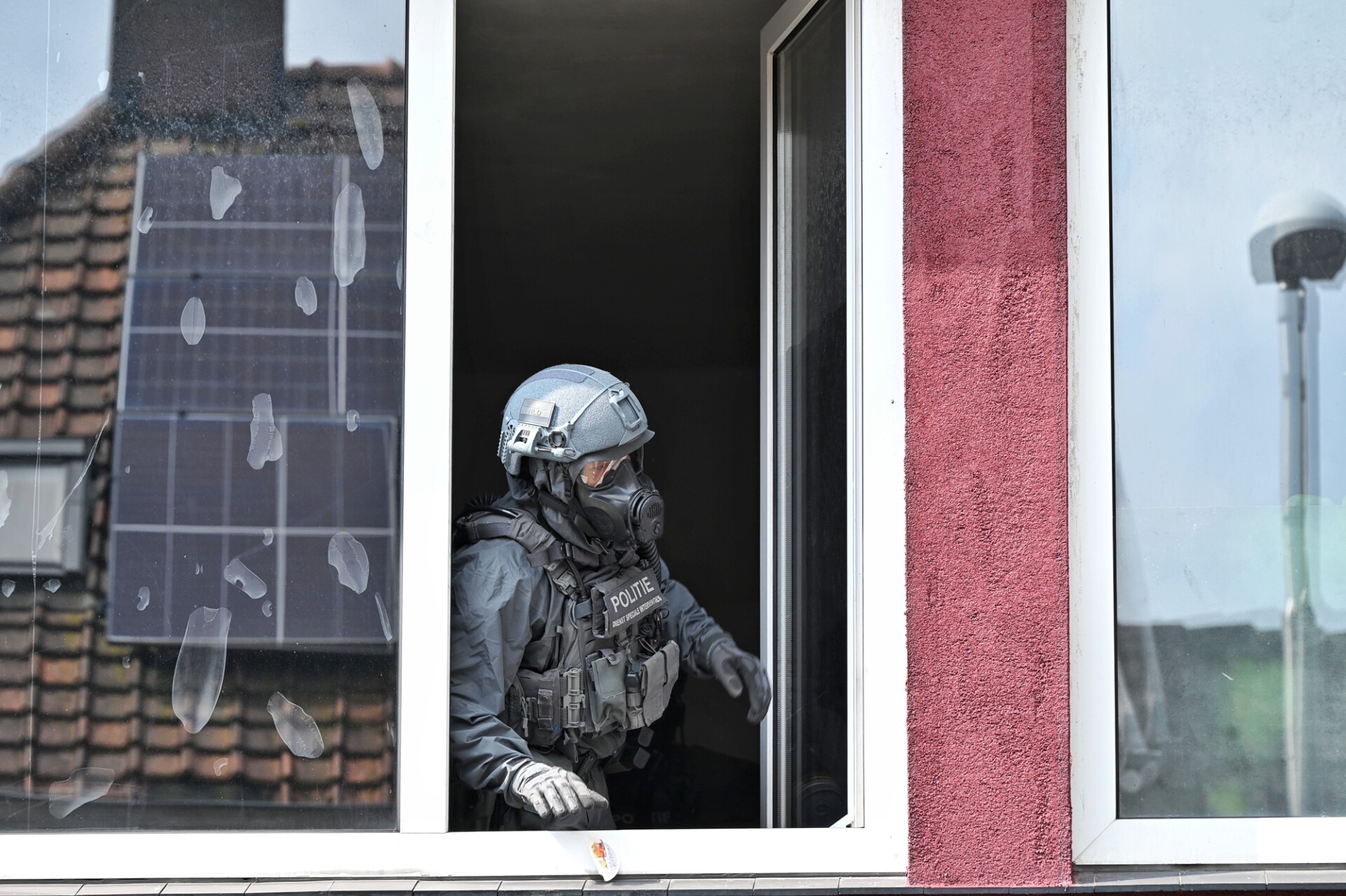 DSI doet inval in mogelijke coke wasserij in bovenwoning