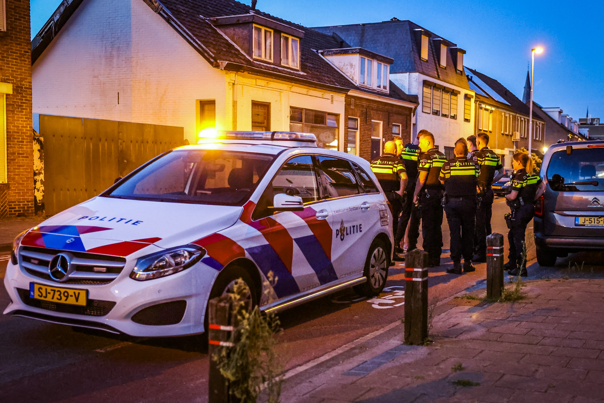 Man verwond en beroofd van telefoon bij overval, daders nog op de vlucht