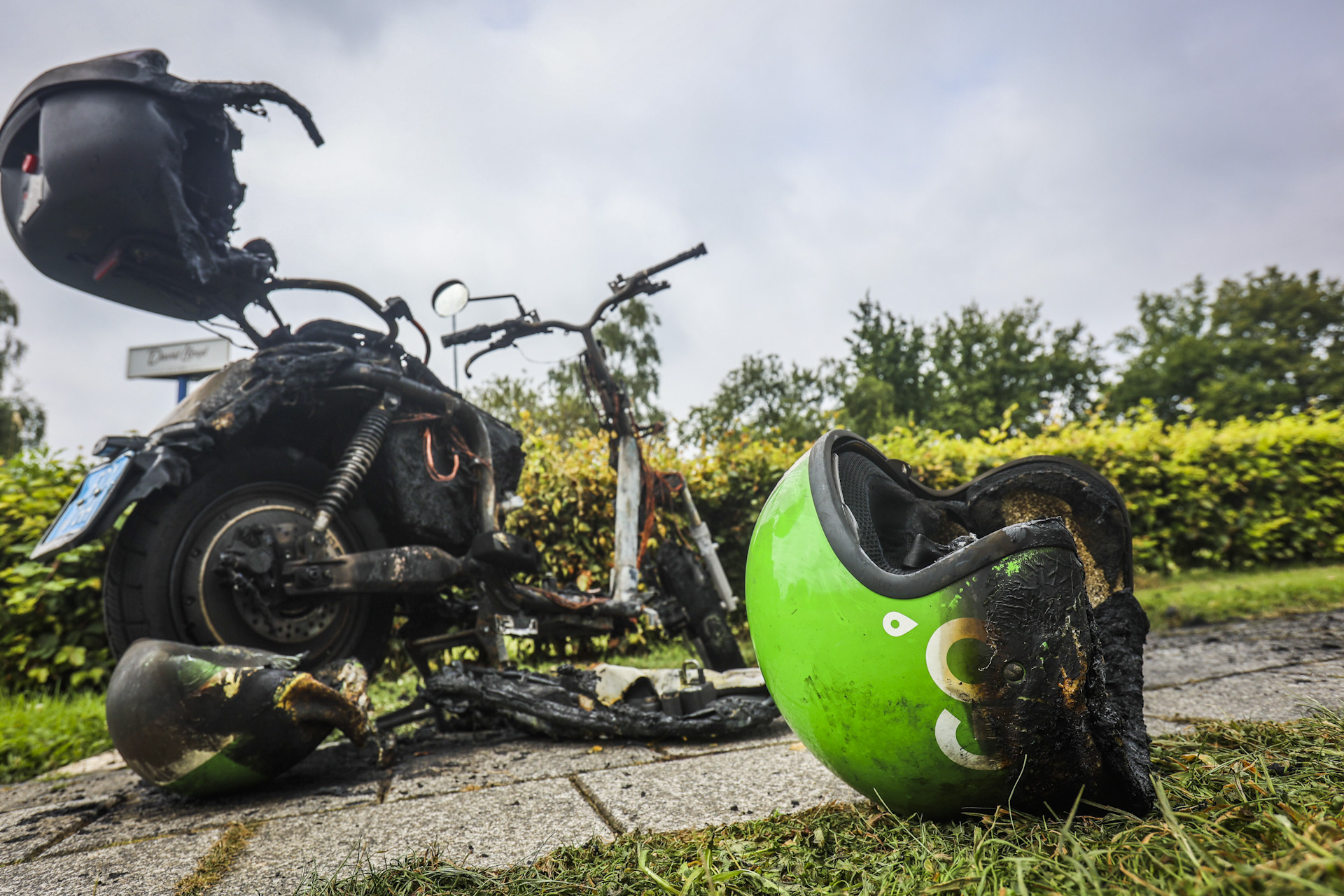 Brandweer vier keer opgeroepen voor brandende Go Sharingscooter