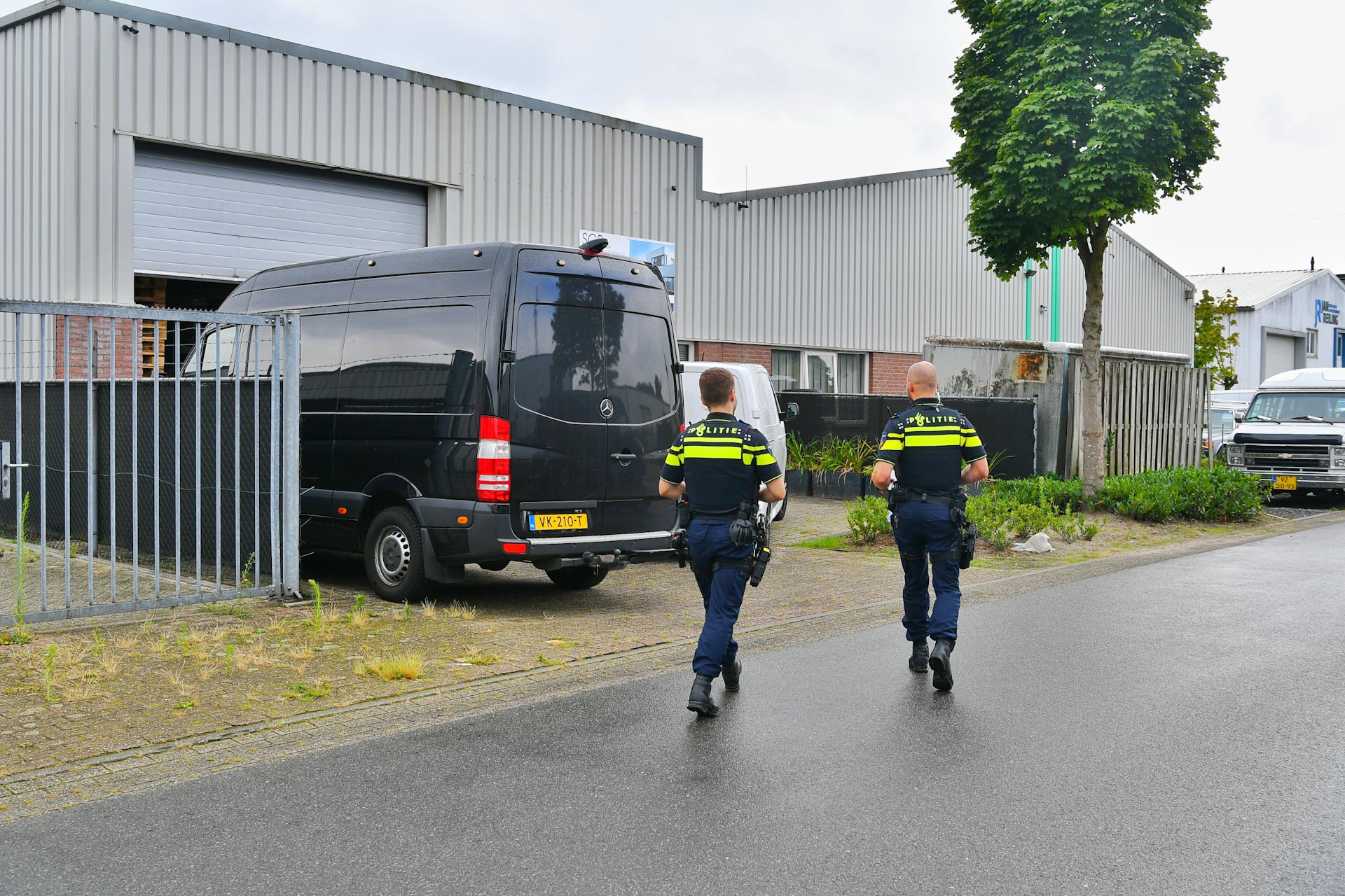 Drugslab aangetroffen, forensische opsporing doet onderzoek