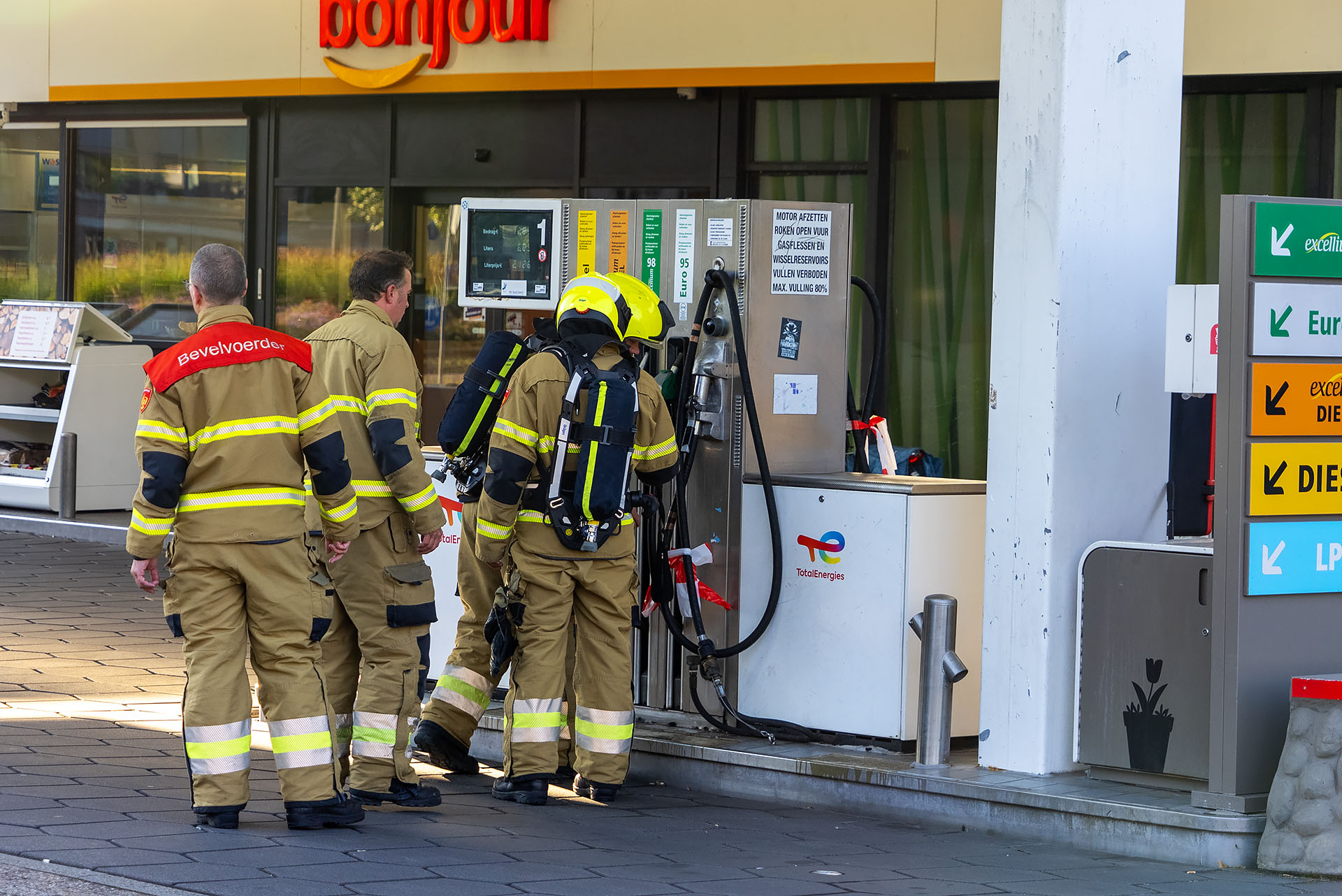 Tankstation afgezet na melding van gaslekkage