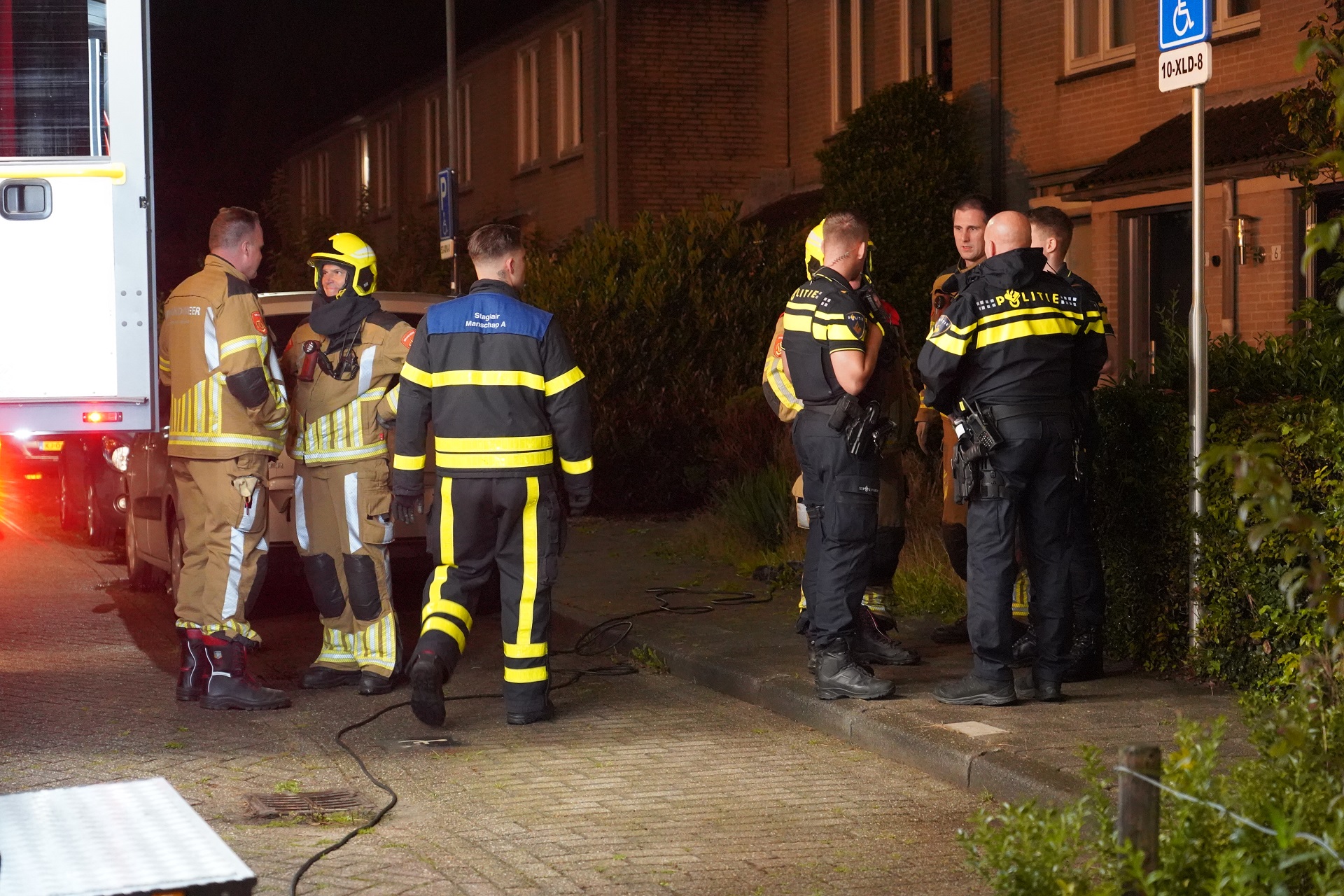 Bewoner gewond bij woningbrand