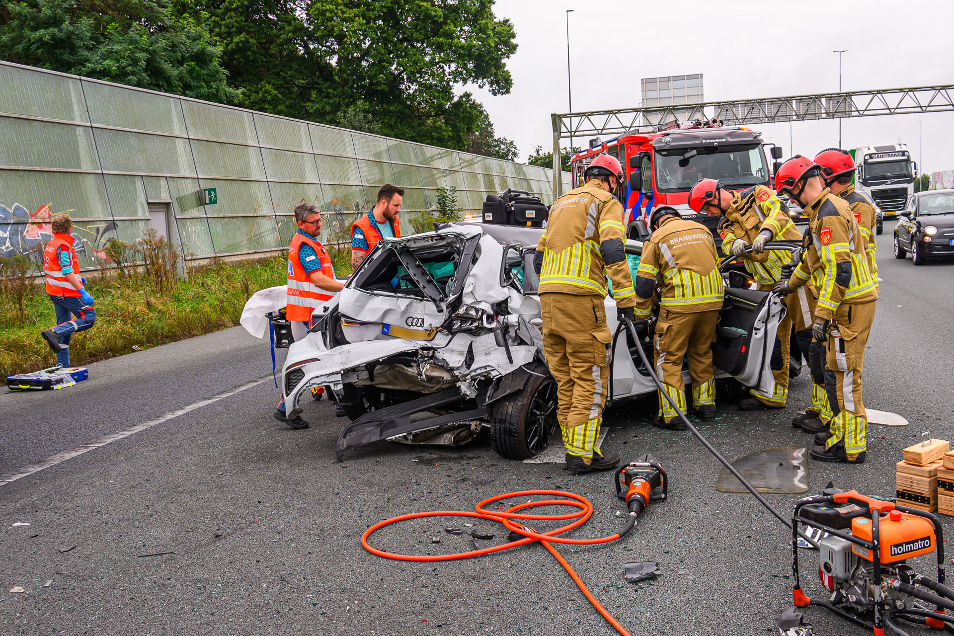 Automobilist Zwaargewond Bij Kettingbotsing In File Brabant