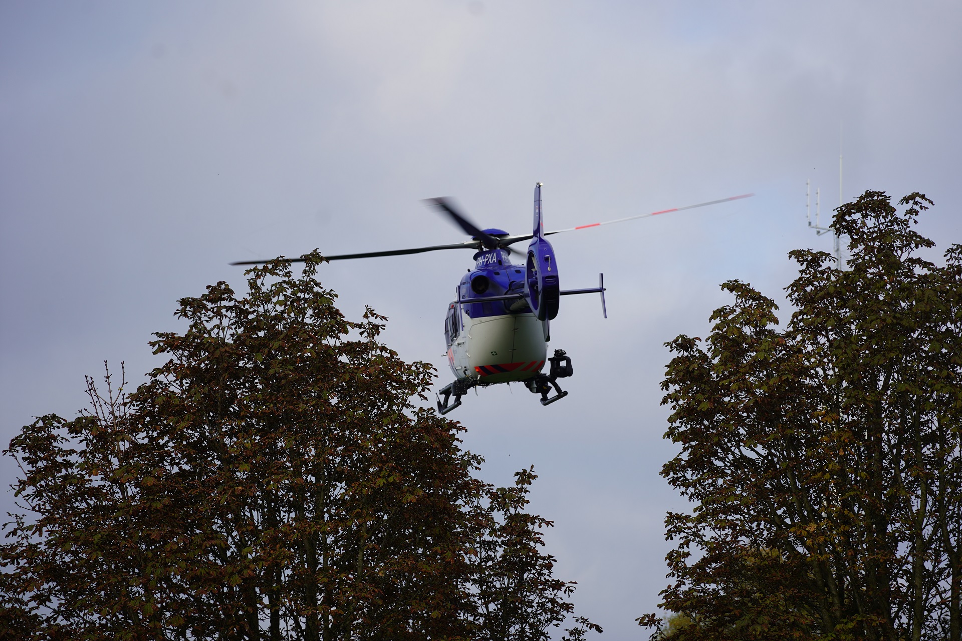 Grote zoekactie na inbraak in woning
