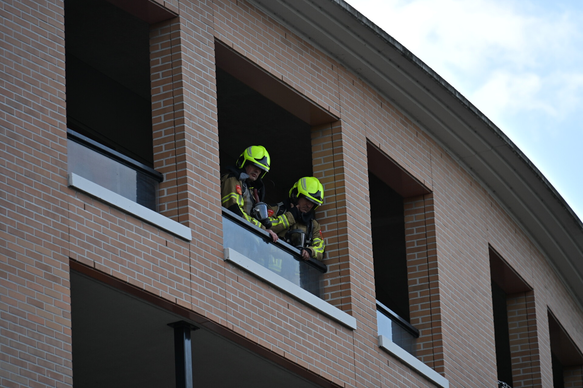 Brand in woning boven winkelcentrum