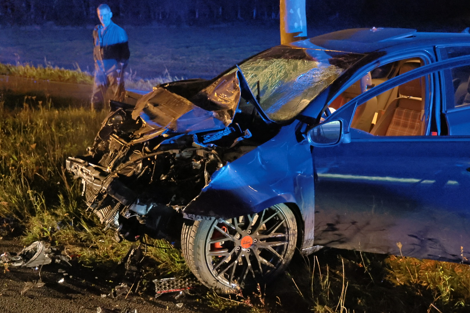 Meerdere gewonden na ernstige aanrijding, weg afgesloten